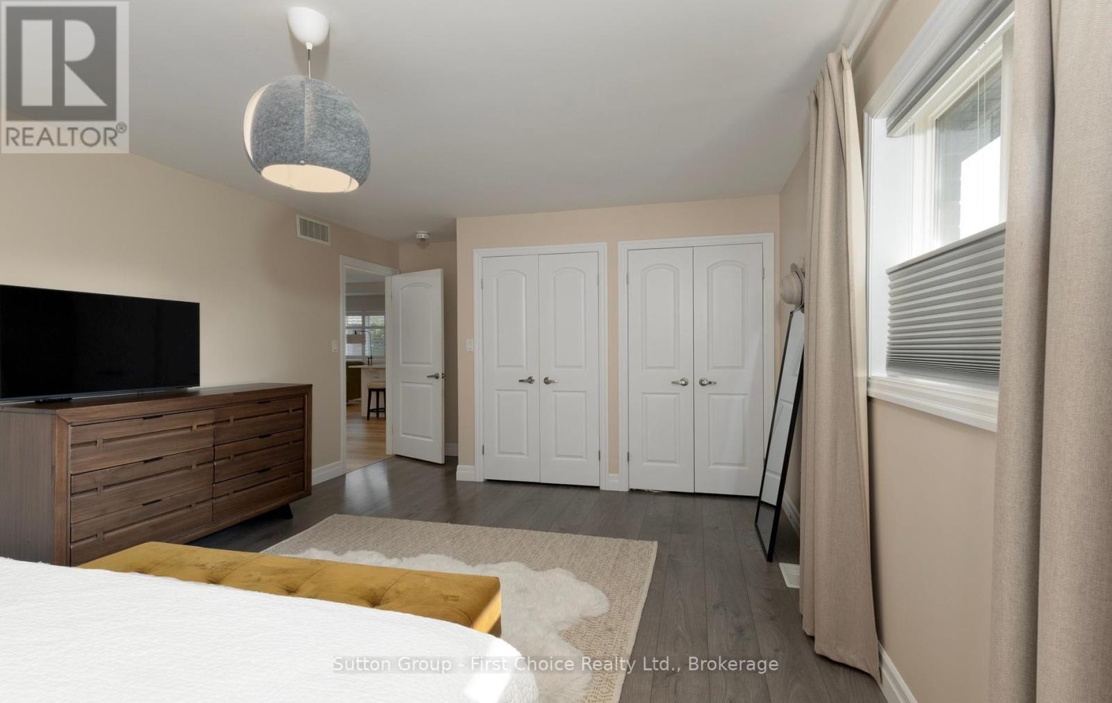 247 Sunset Drive, West Perth (Mitchell), ON - Indoor Photo Showing Bedroom