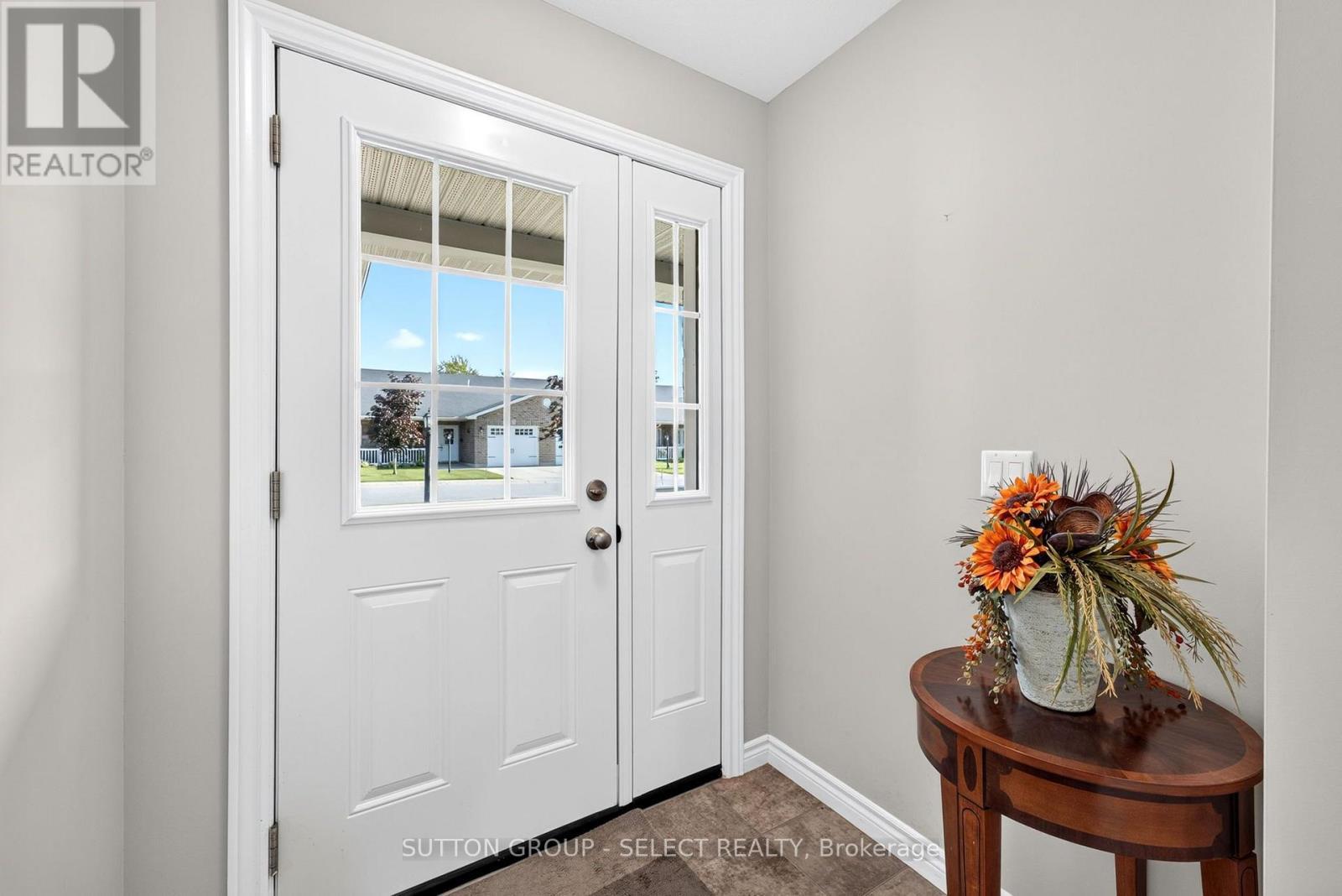 14 Devon Drive, South Huron (Exeter), ON - Indoor Photo Showing Other Room