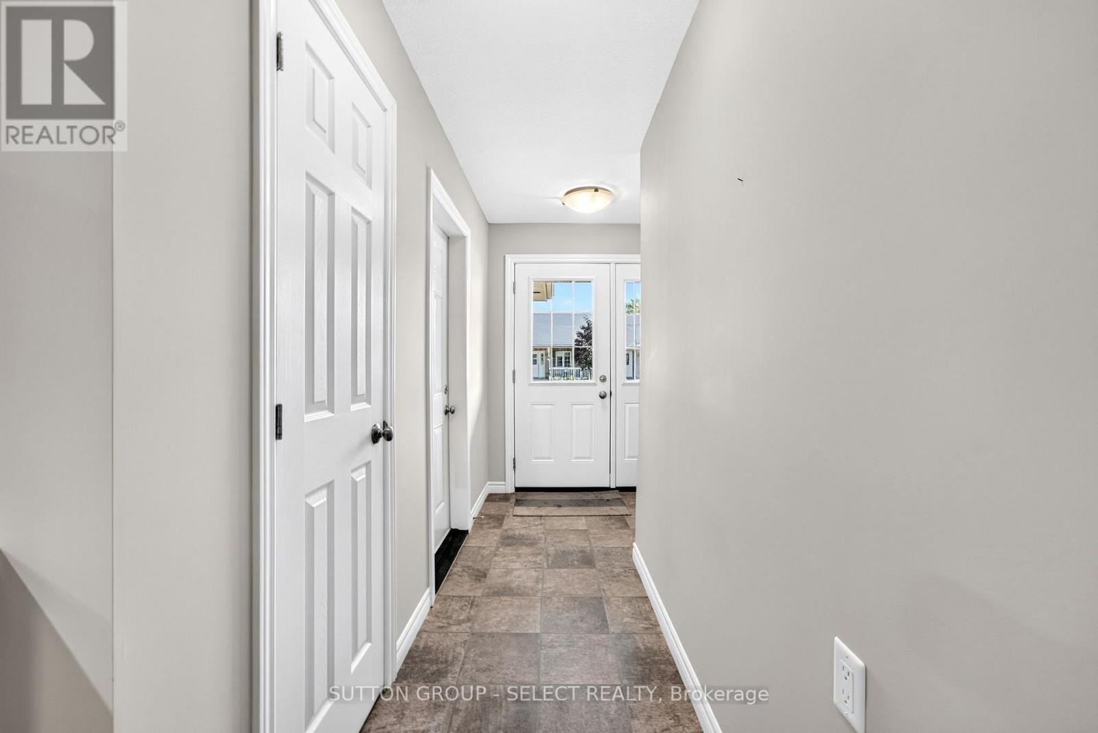 14 Devon Drive, South Huron (Exeter), ON - Indoor Photo Showing Other Room
