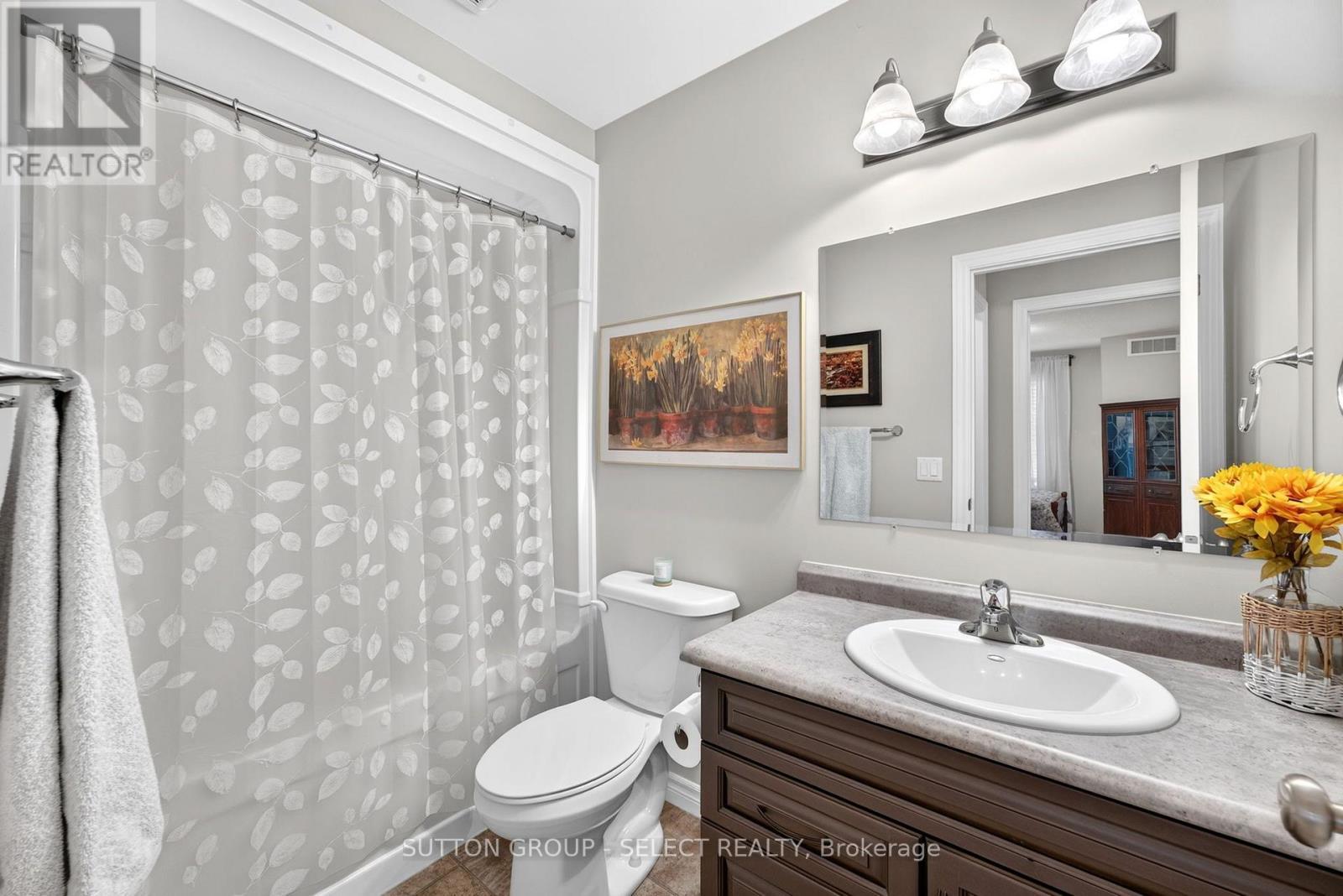14 Devon Drive, South Huron (Exeter), ON - Indoor Photo Showing Bathroom