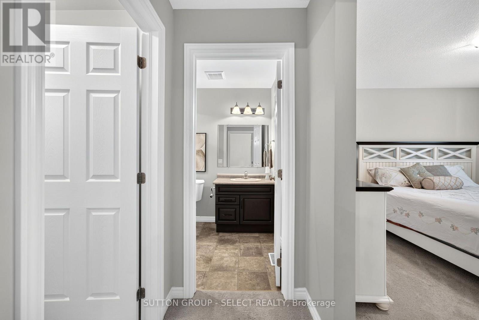 14 Devon Drive, South Huron (Exeter), ON - Indoor