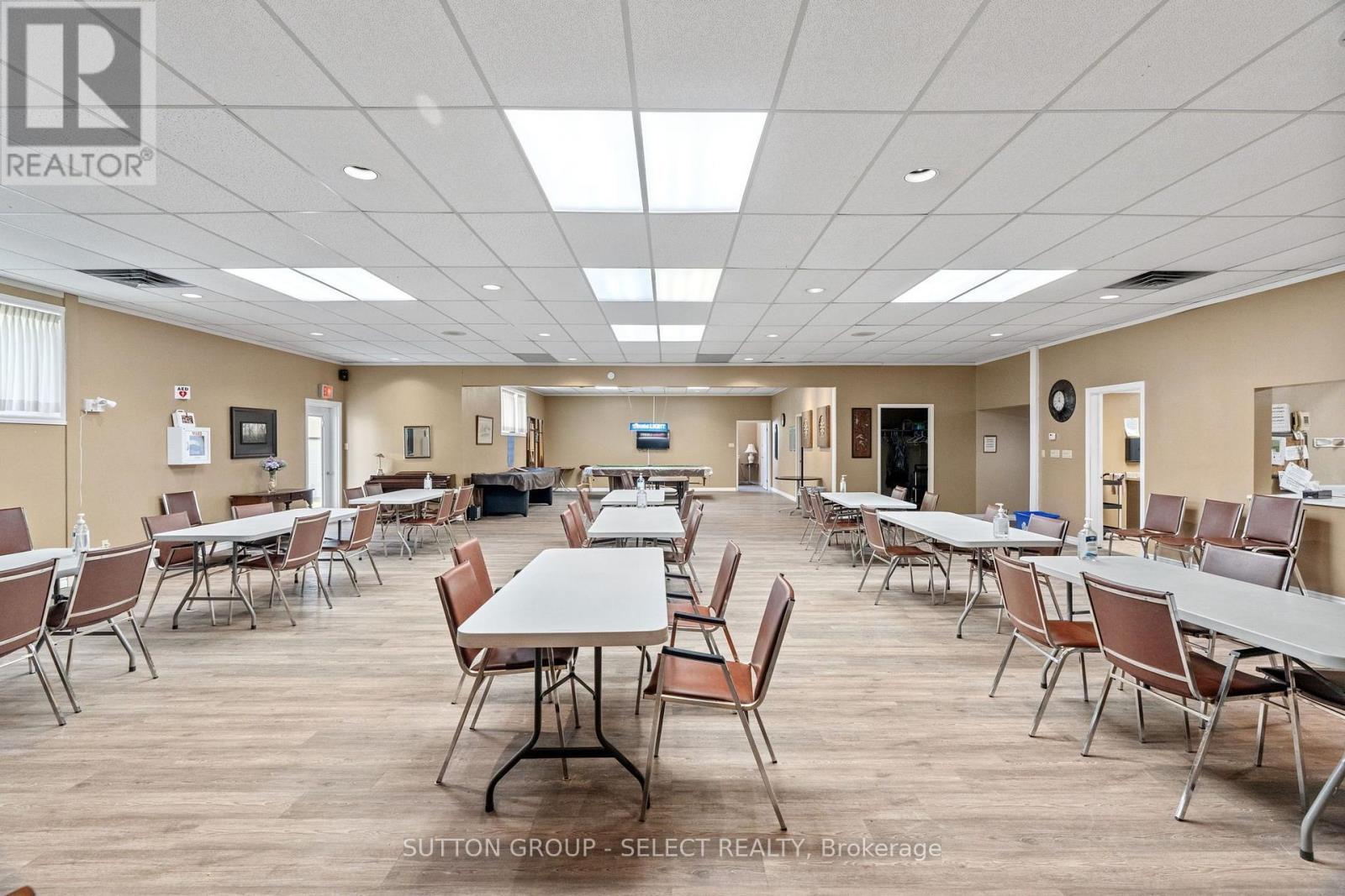 COMMUNITY CLUBHOUSE - 14 Devon Drive, South Huron (Exeter), ON - Indoor