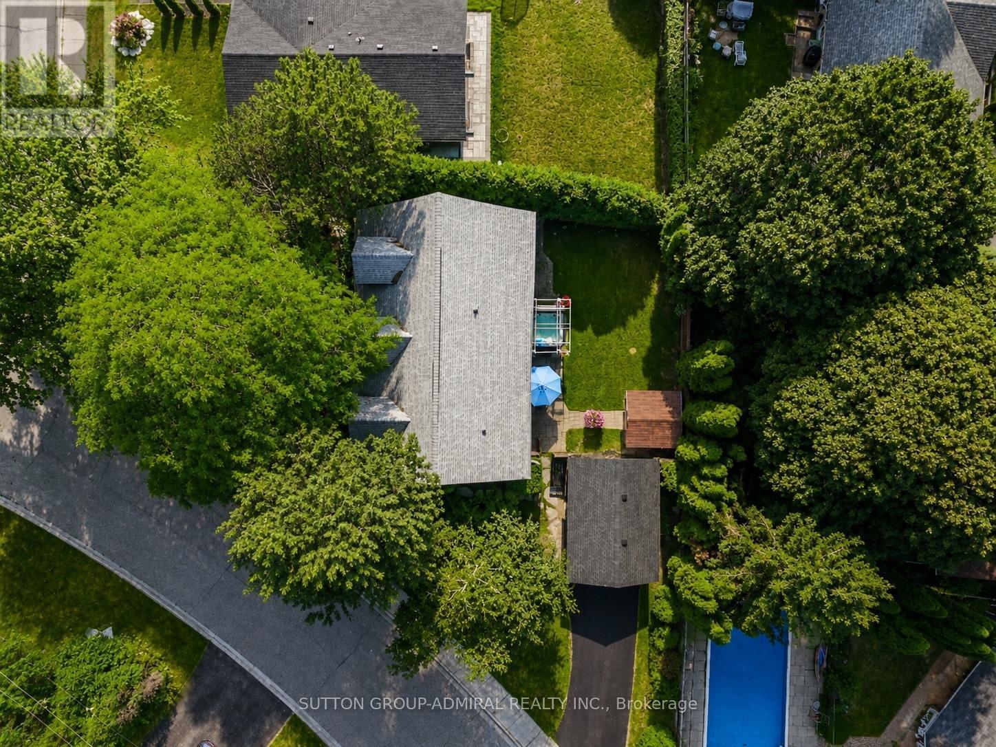 54 Starlight Crescent, Richmond Hill, ON - Outdoor