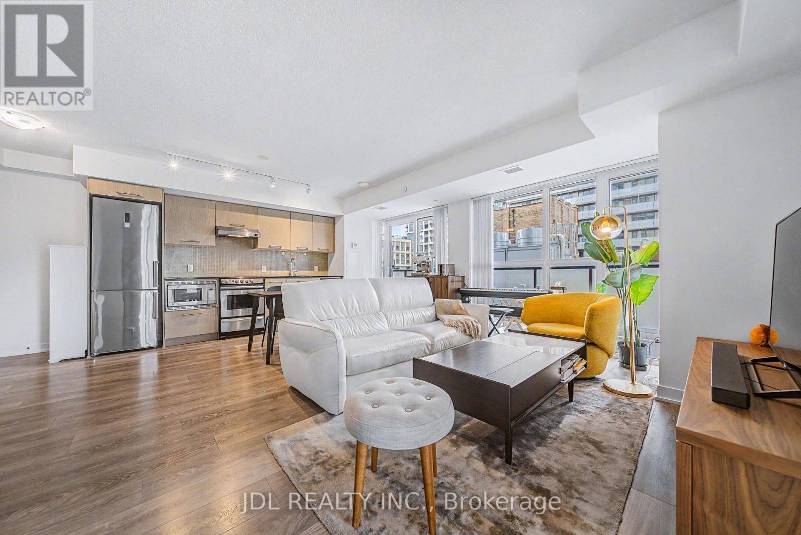 1411 - 87 Peter Street, Toronto, ON - Indoor Photo Showing Living Room