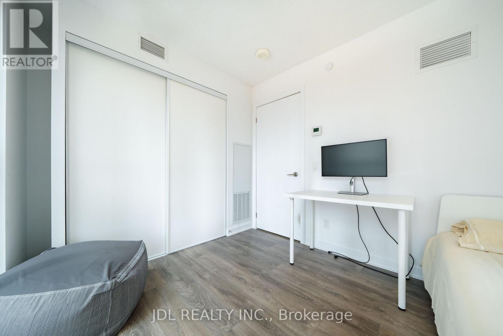 1411 - 87 Peter Street, Toronto, ON - Indoor