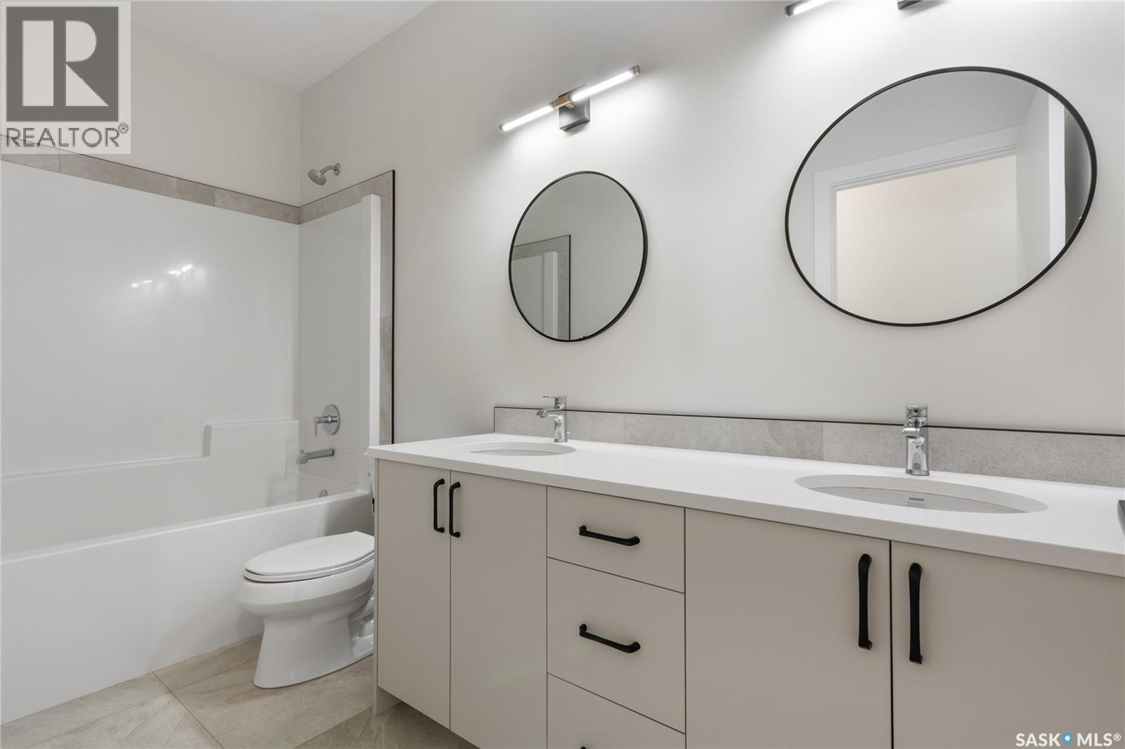 655 Underhill Road, Saskatoon, SK - Indoor Photo Showing Bathroom