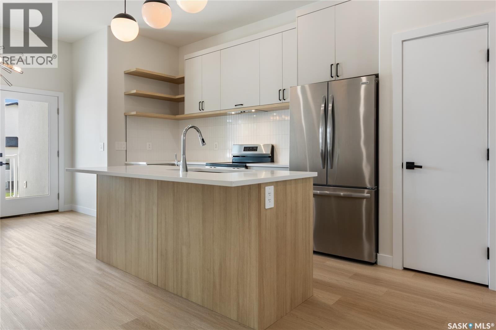 655 Underhill Road, Saskatoon, SK - Indoor Photo Showing Kitchen