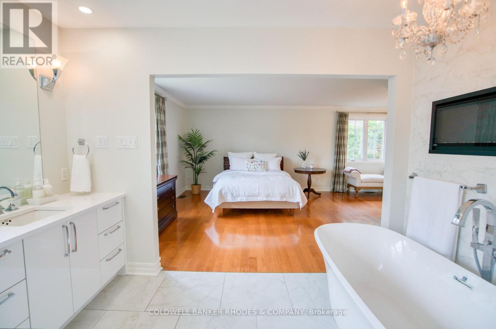 1666 Amberdale Crescent, Ottawa, ON - Indoor Photo Showing Bathroom