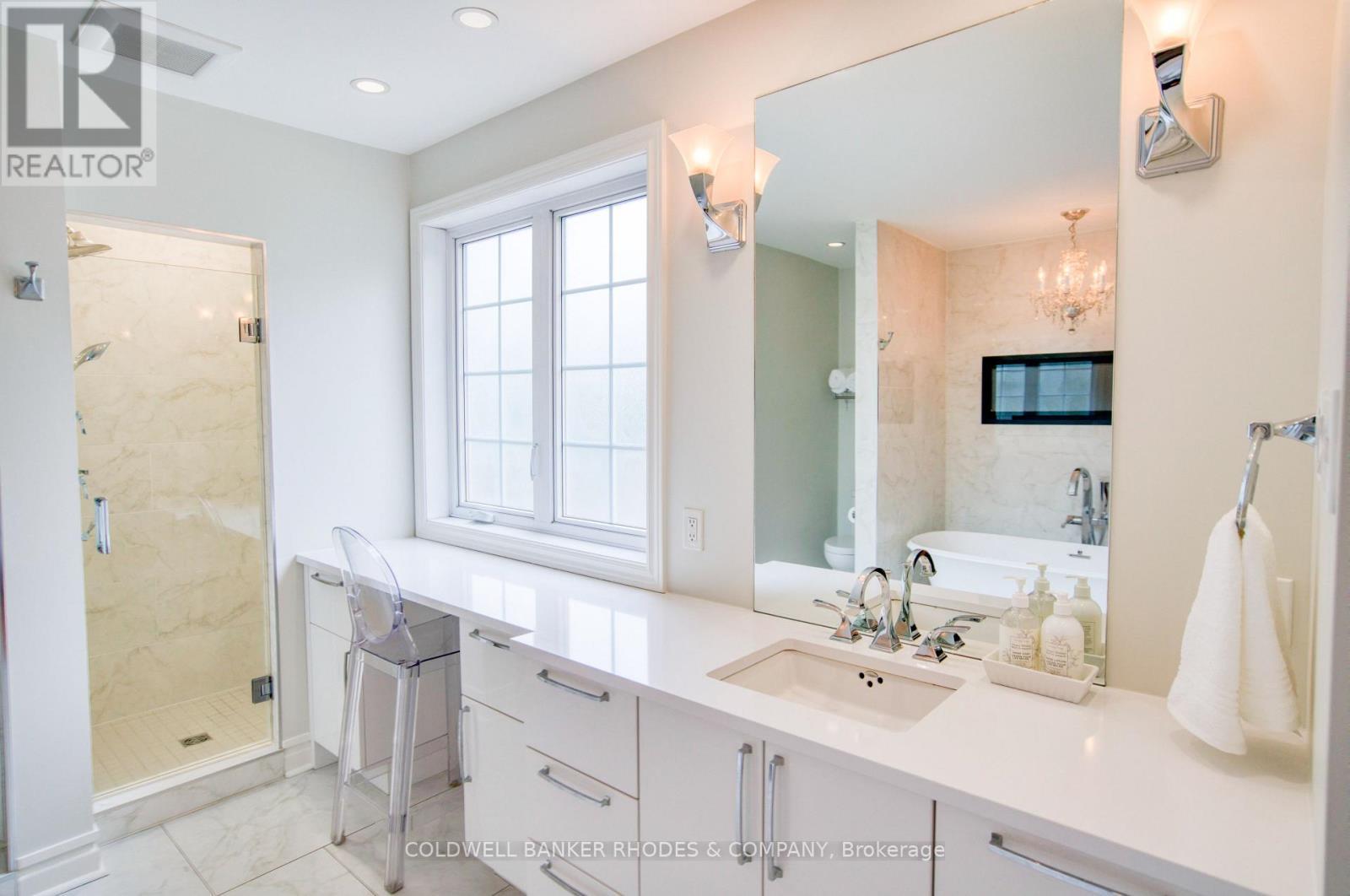1666 Amberdale Crescent, Ottawa, ON - Indoor Photo Showing Bathroom
