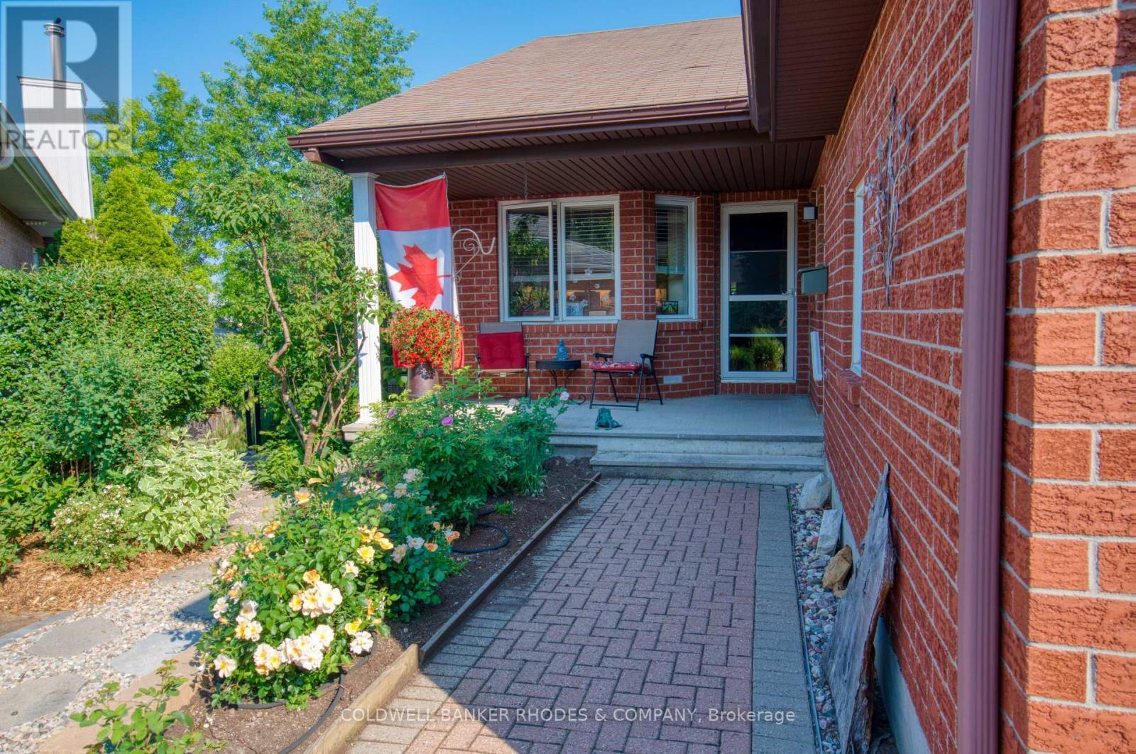77 Quinterra Court, Ottawa, ON - Outdoor With Deck Patio Veranda