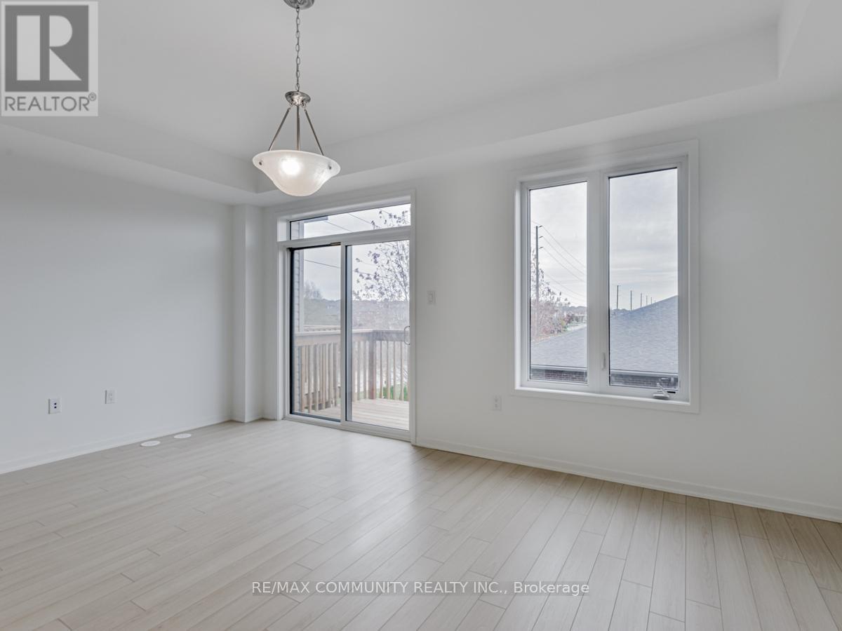 799 Heathrow Path, Oshawa, ON - Indoor Photo Showing Other Room