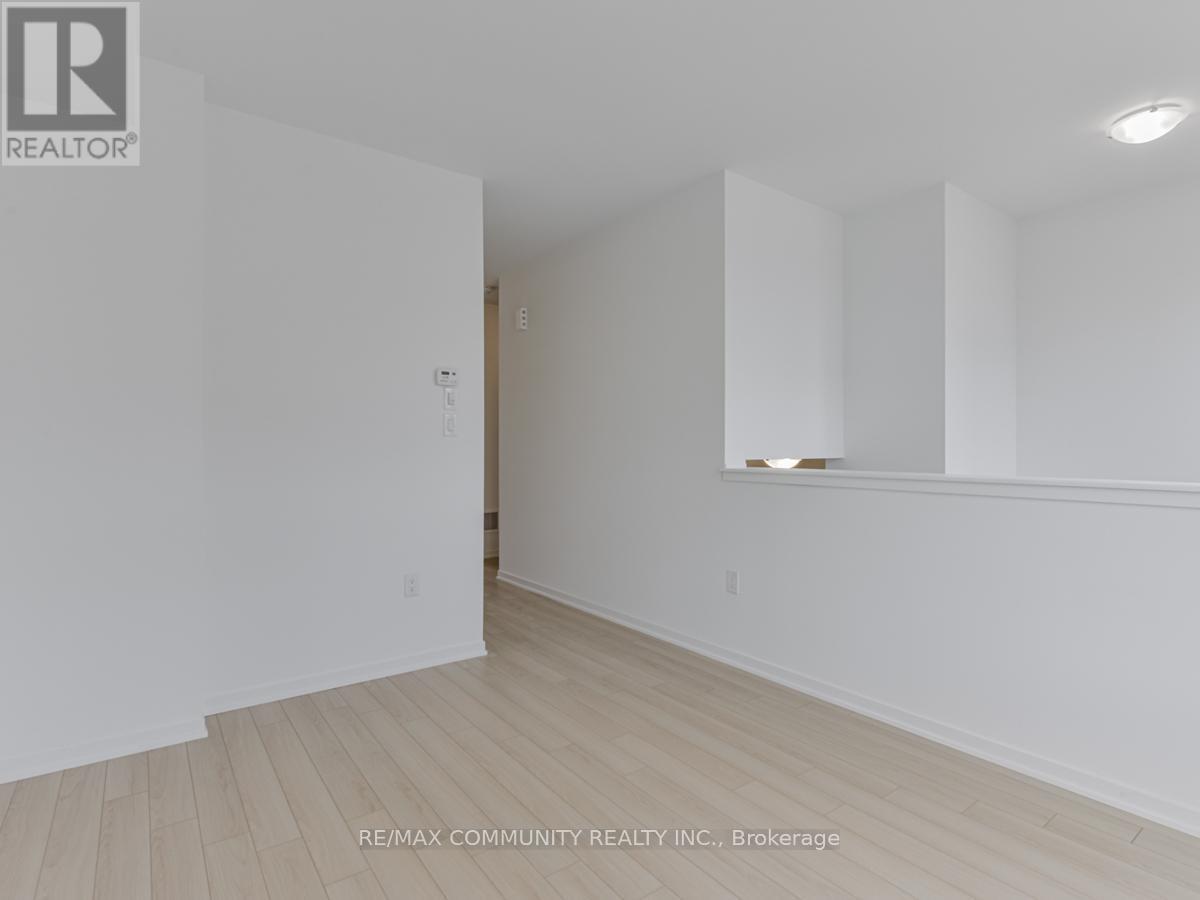 799 Heathrow Path, Oshawa, ON - Indoor Photo Showing Other Room