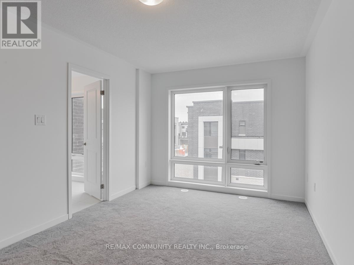 799 Heathrow Path, Oshawa, ON - Indoor Photo Showing Other Room