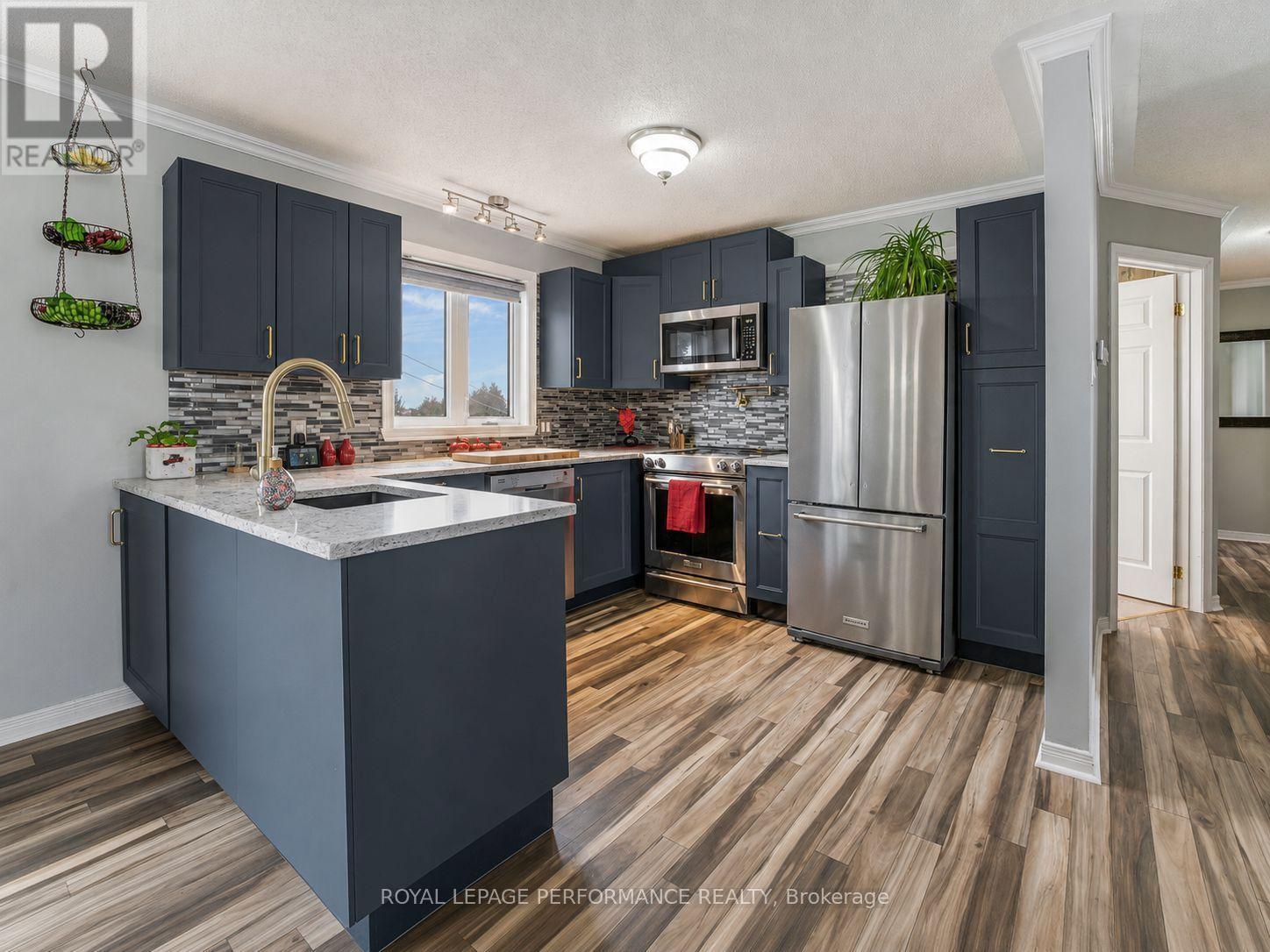 1890 Cassburn Road, Champlain, ON - Indoor Photo Showing Kitchen With Upgraded Kitchen
