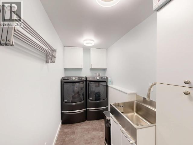 3786 Quadra Ave, Powell River, BC - Indoor Photo Showing Laundry Room