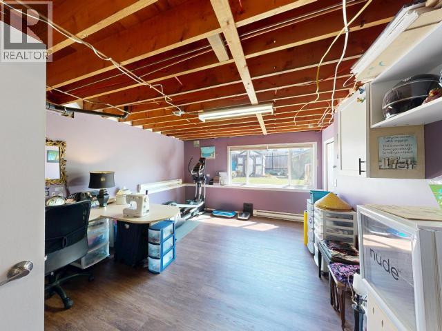 3786 Quadra Ave, Powell River, BC - Indoor