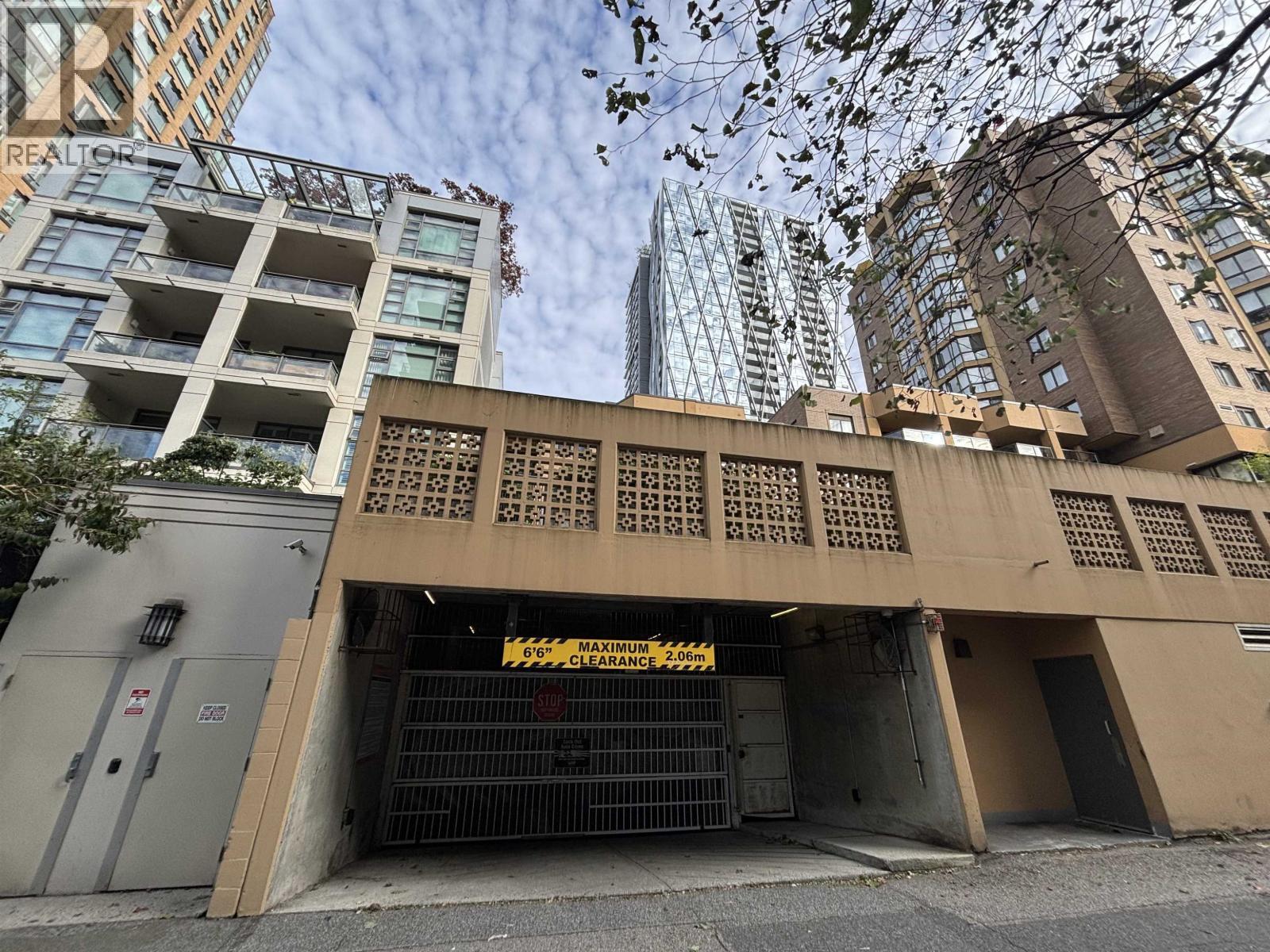 1128 Richards Street, Vancouver, BC