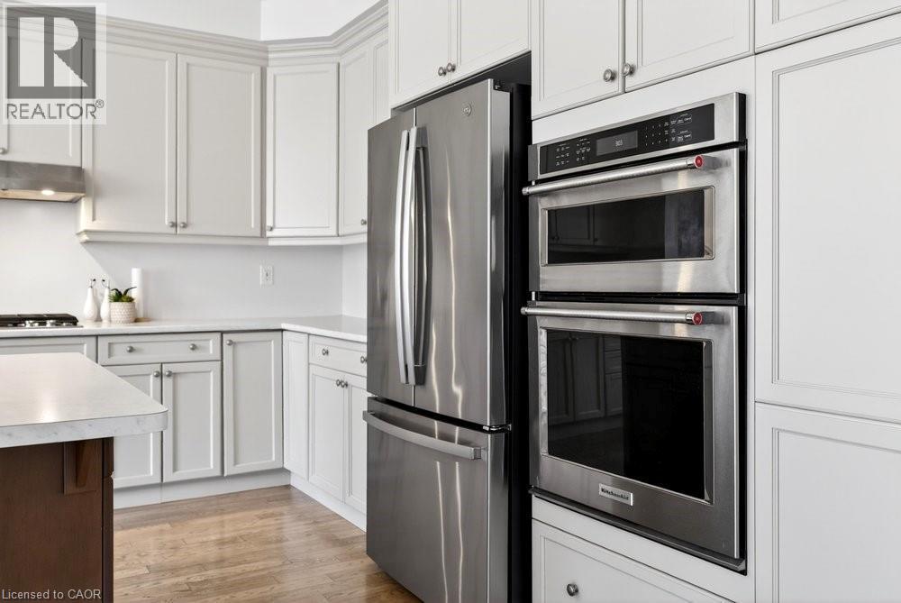 145 Stillwater Crescent, Waterdown, ON - Indoor Photo Showing Kitchen With Stainless Steel Kitchen