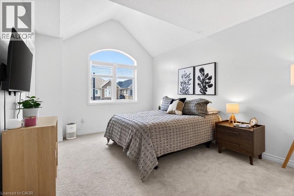 145 Stillwater Crescent, Waterdown, ON - Indoor Photo Showing Bedroom