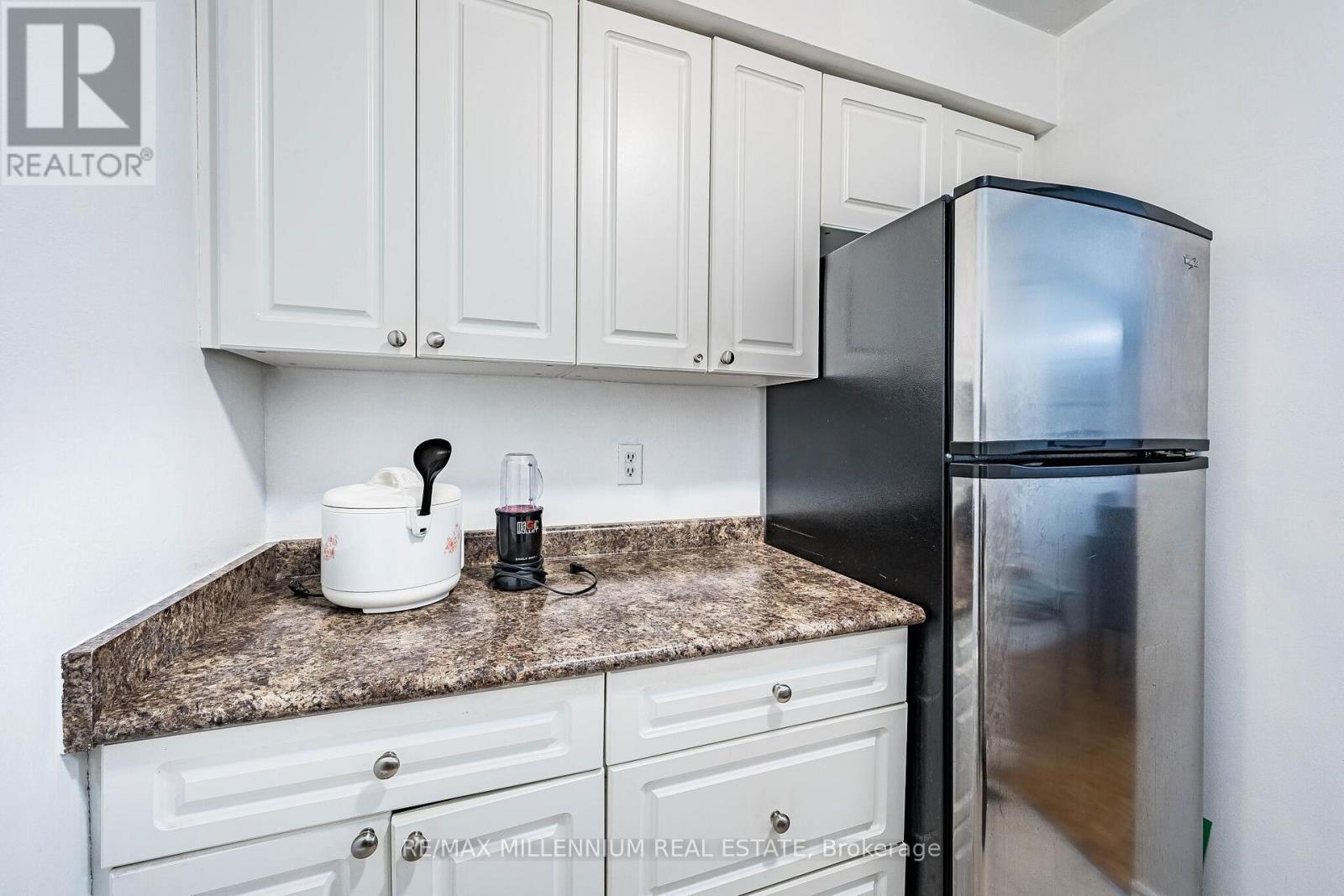 301 Milestone Crescent, Aurora, ON