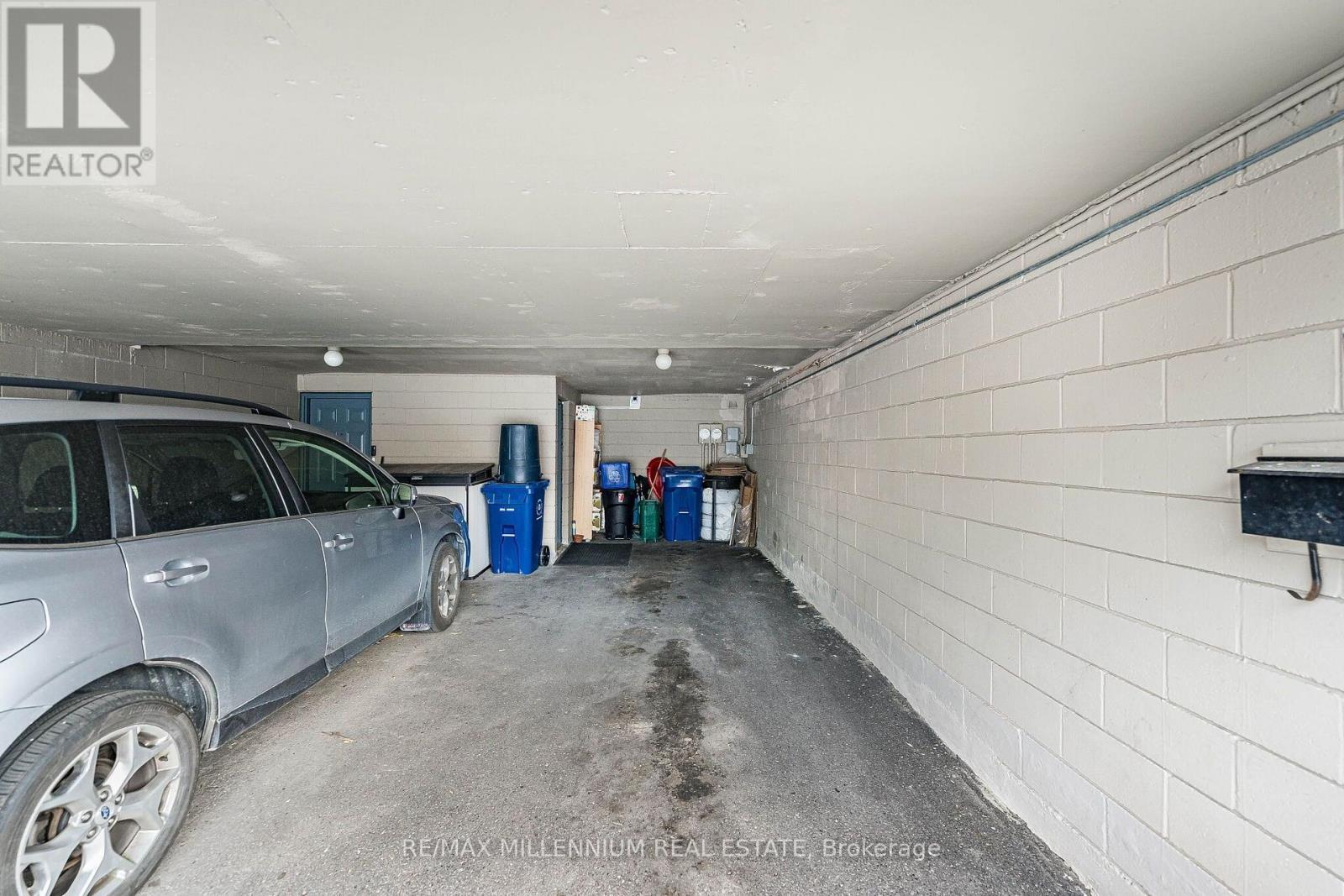 301 Milestone Crescent, Aurora, ON