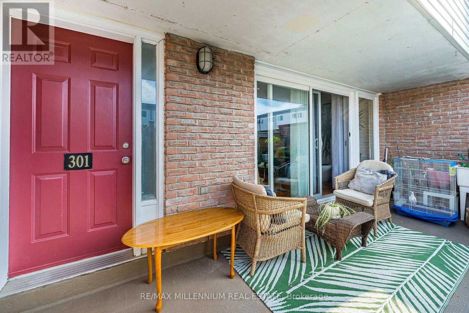 301 Milestone Crescent, Aurora, ON