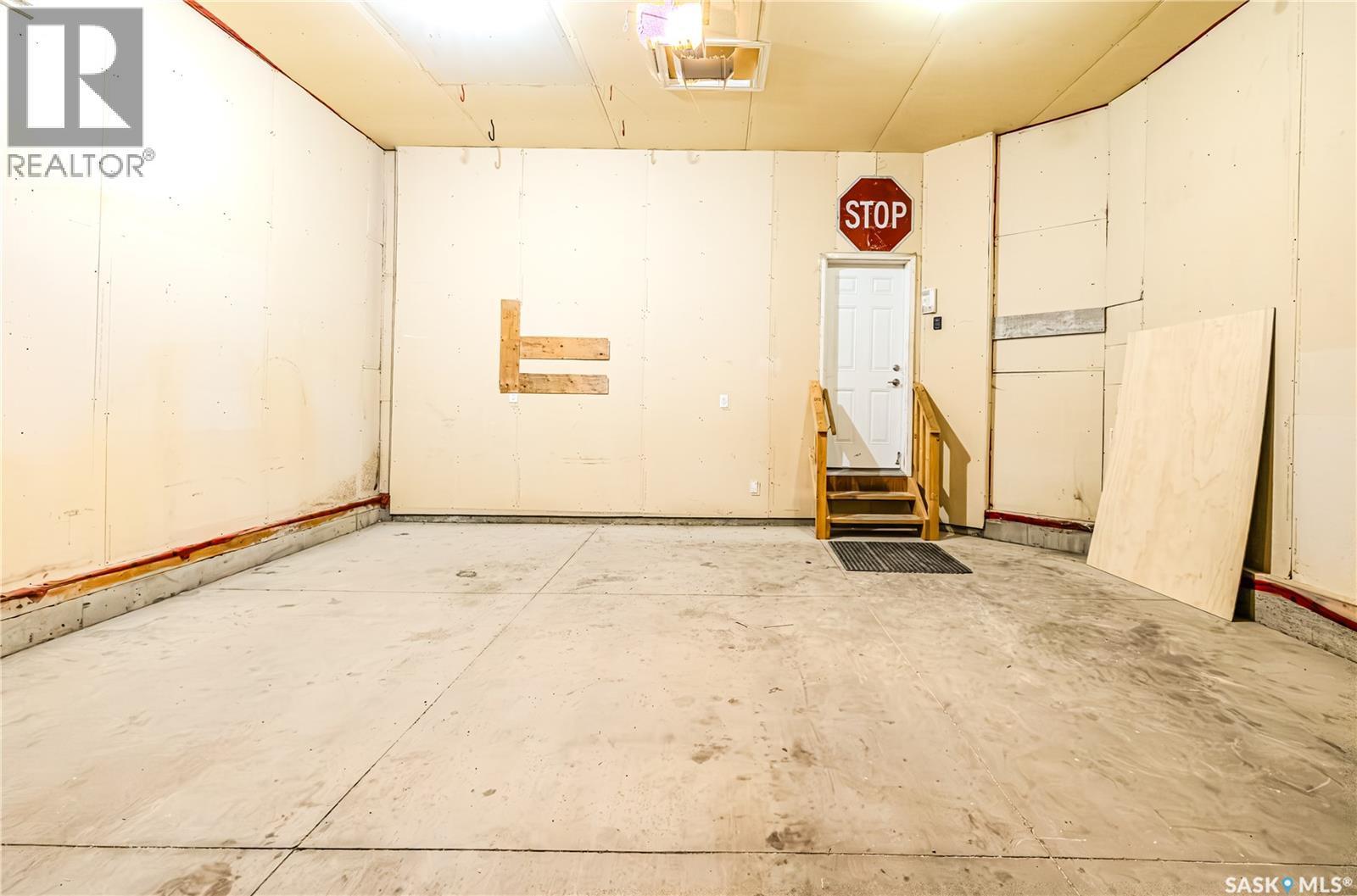 254 Macinnes Street, Saskatoon, SK - Indoor Photo Showing Other Room