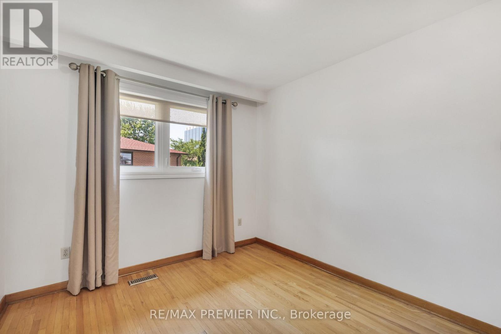 4178 Dursley Crescent, Mississauga, ON - Indoor Photo Showing Other Room