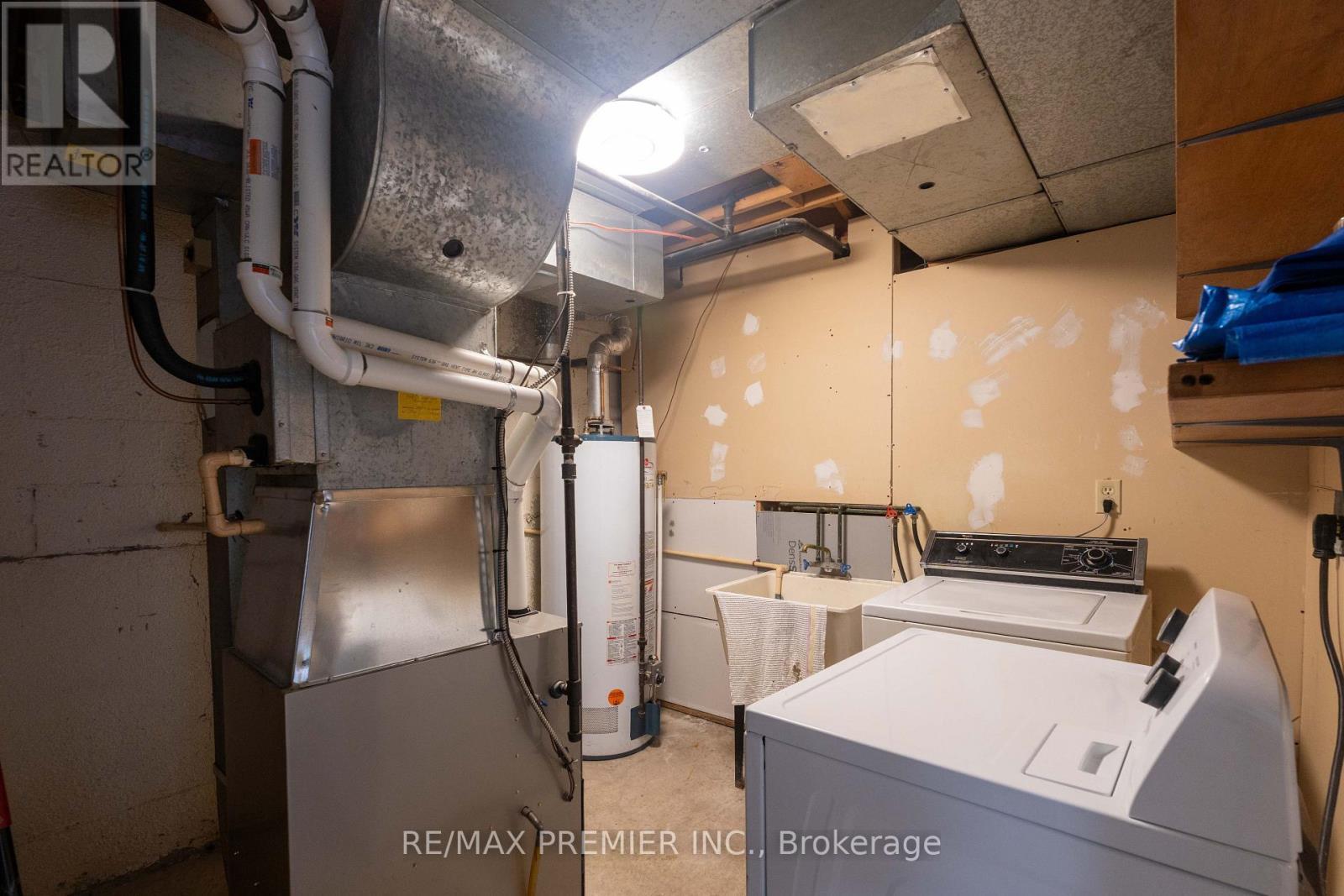 4178 Dursley Crescent, Mississauga, ON - Indoor Photo Showing Basement