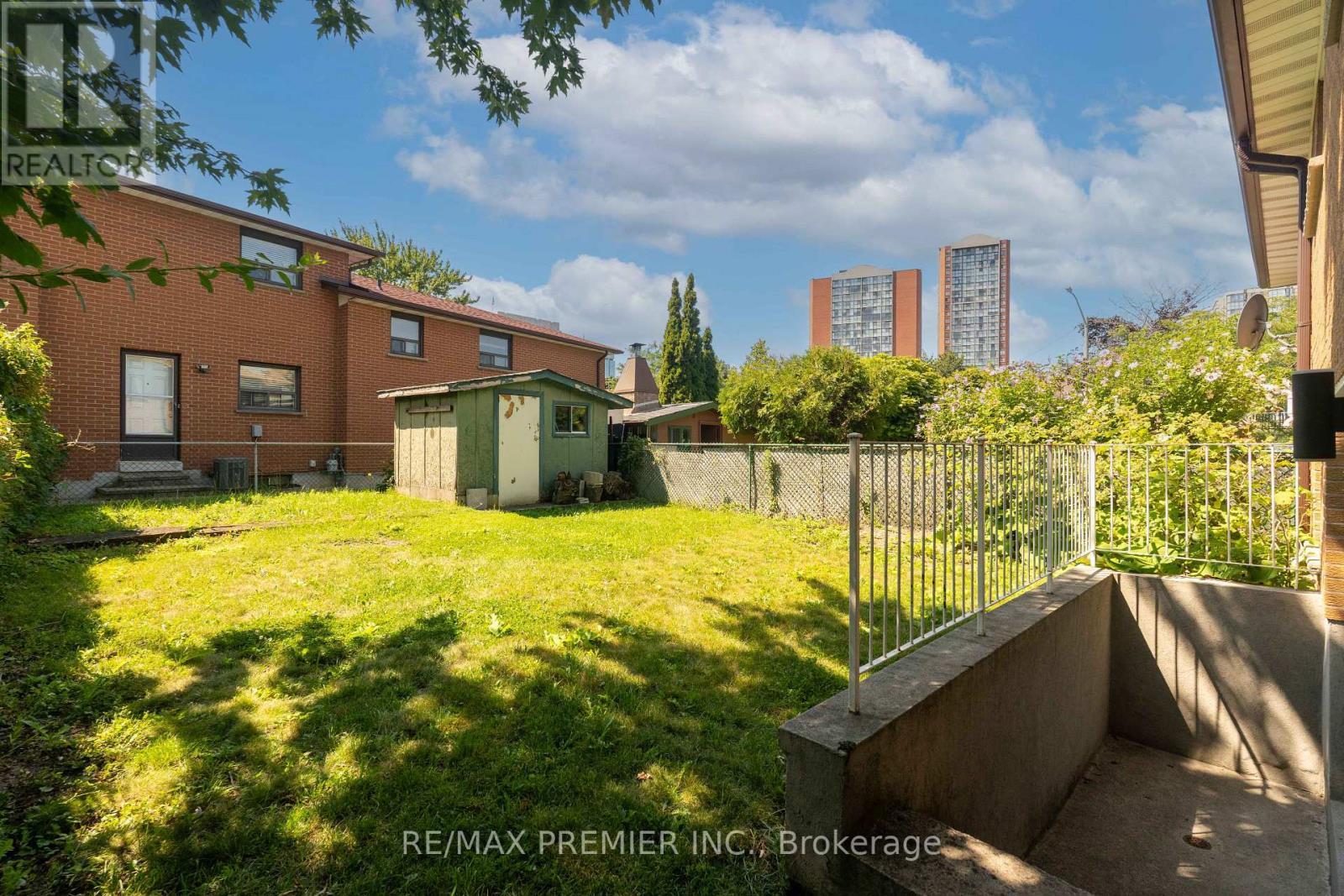 4178 Dursley Crescent, Mississauga, ON - Outdoor