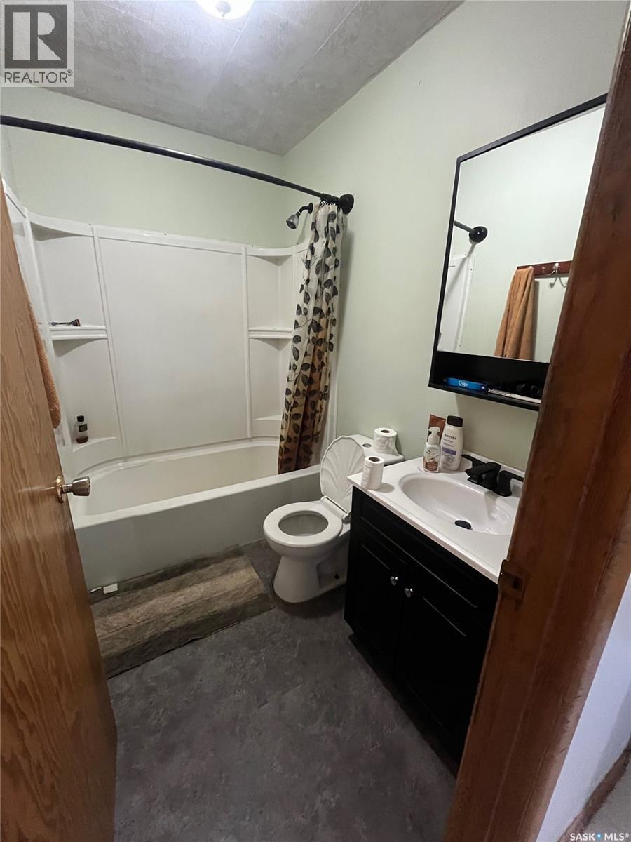 Enniskillen Rm No. 3, Saskatchewan - Indoor Photo Showing Bathroom