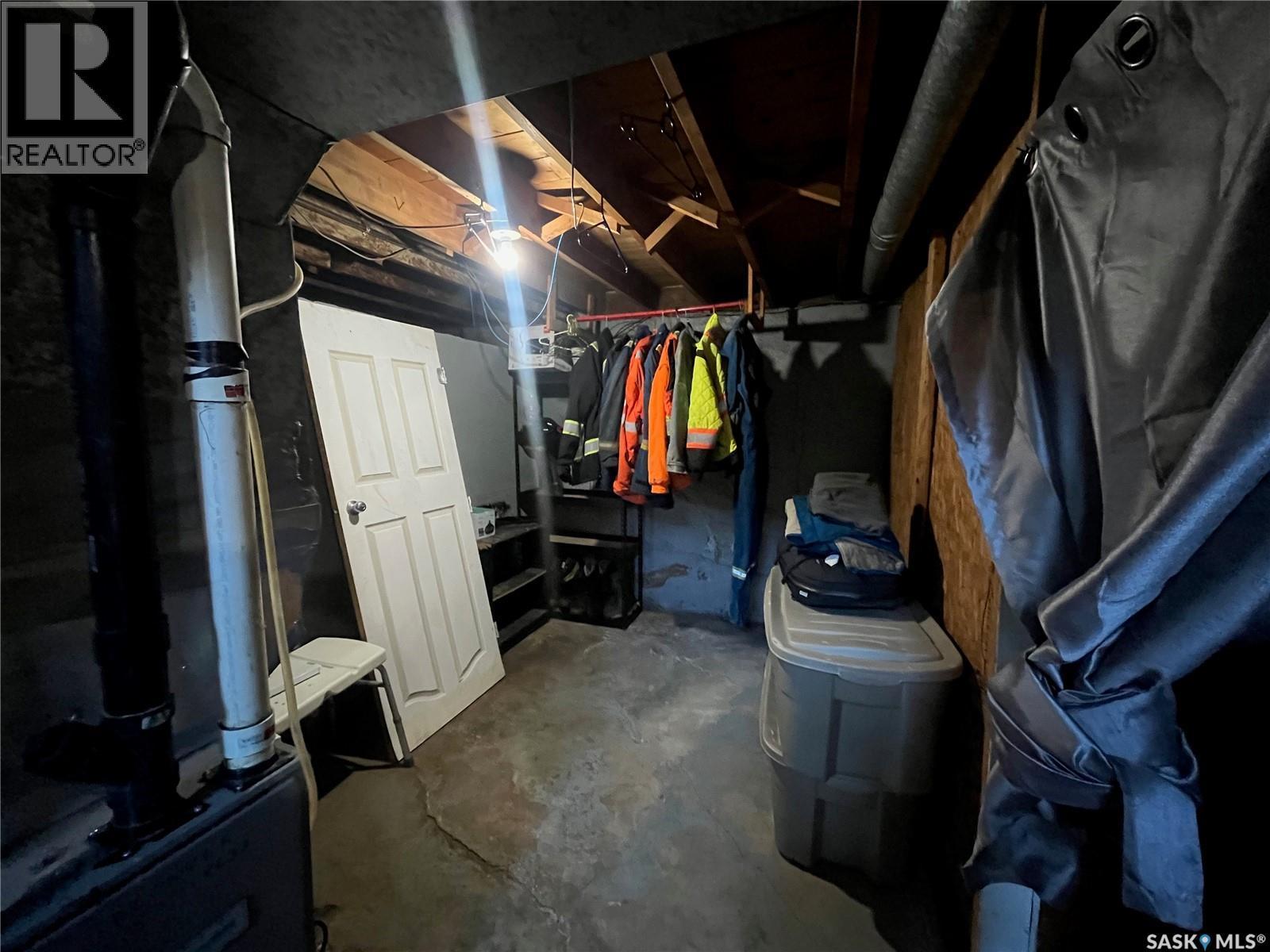 Enniskillen Rm No. 3, Saskatchewan - Indoor Photo Showing Basement