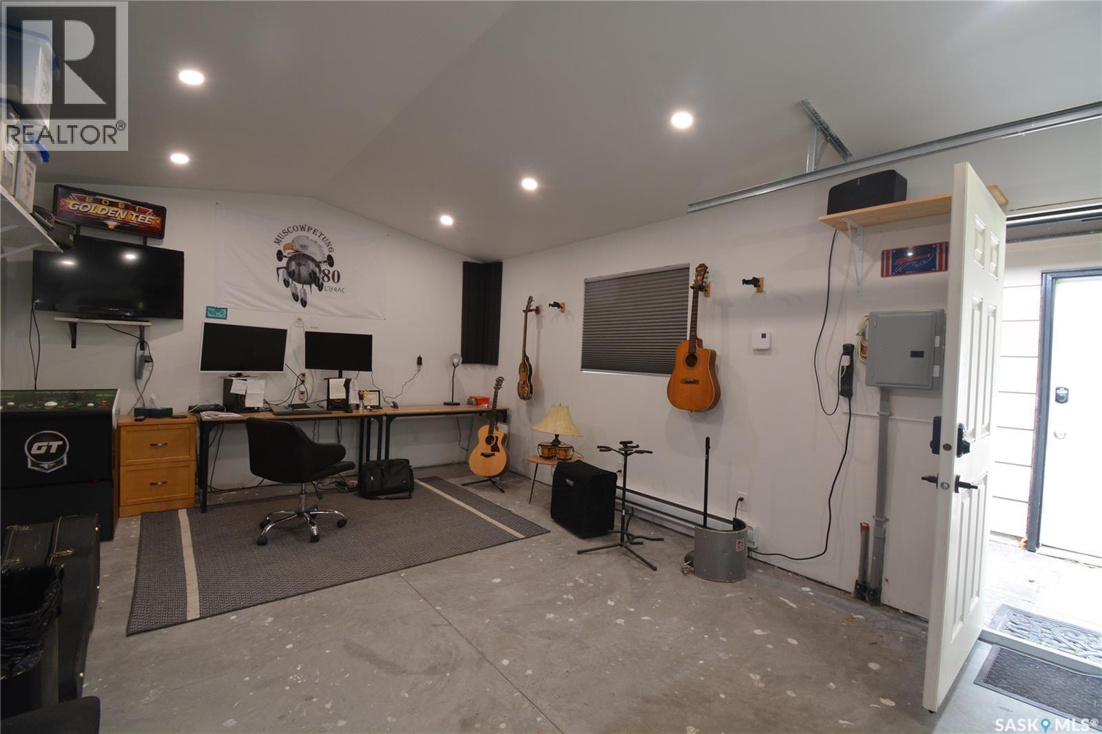 3335 Merritt Street, Saskatoon, SK - Indoor