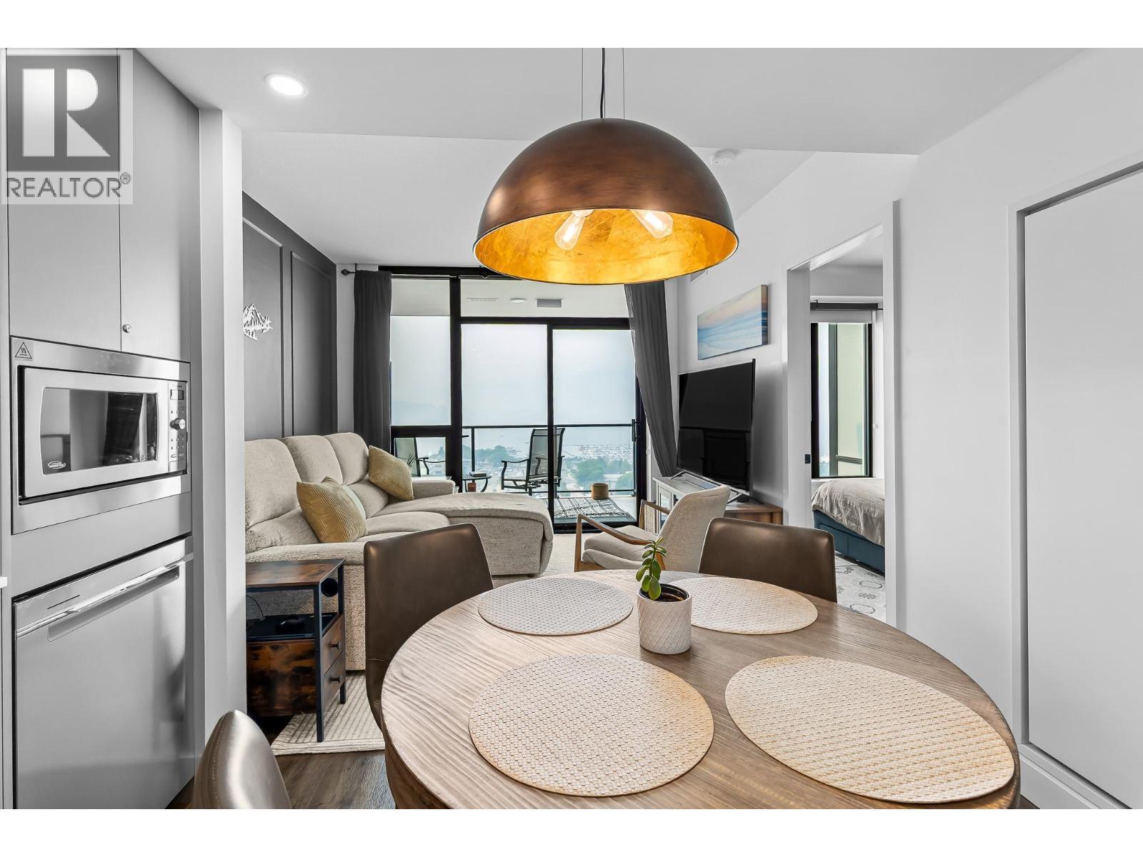 1471 St. Paul Street Unit# 1707, Kelowna, BC - Indoor Photo Showing Dining Room