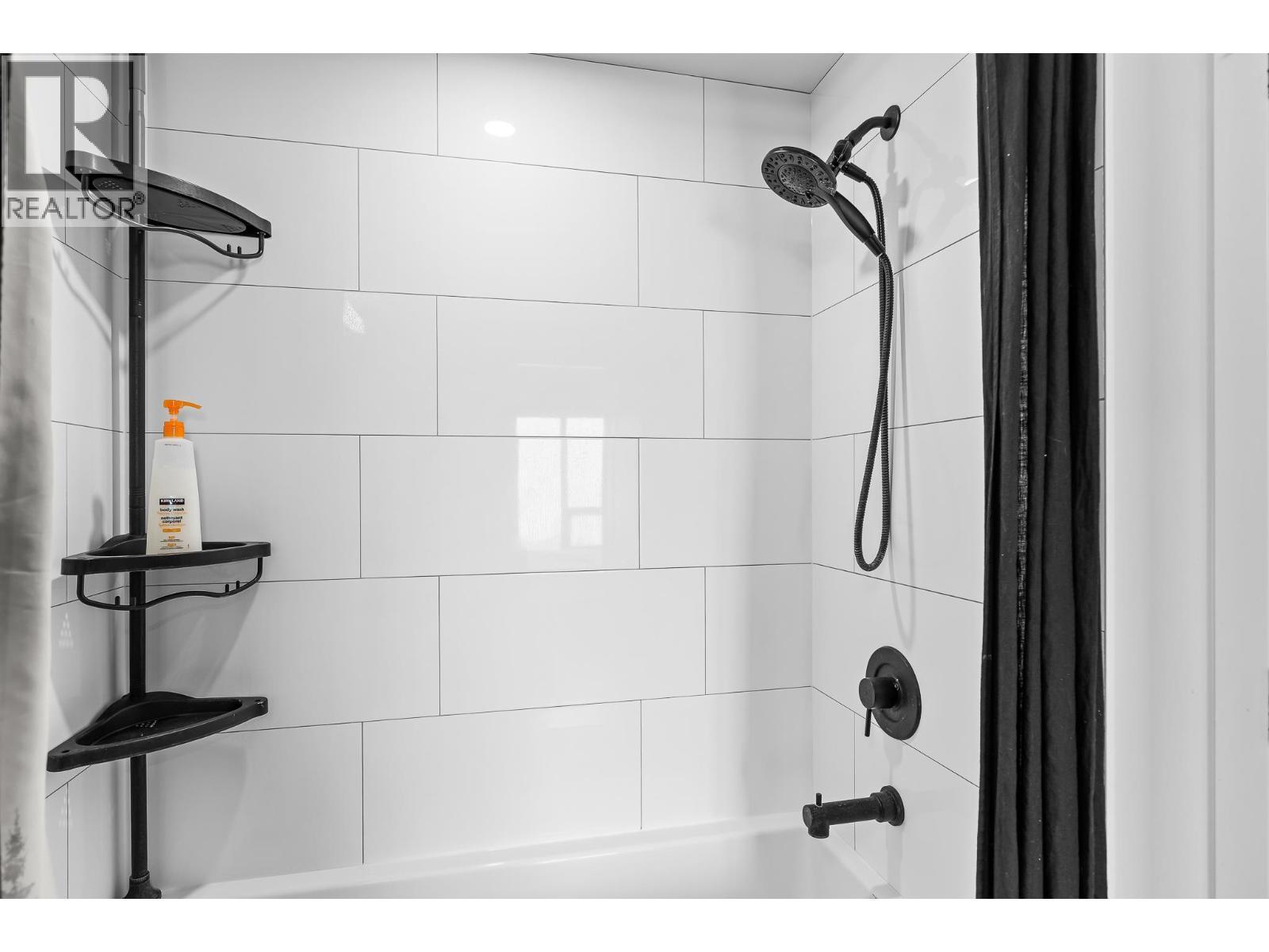 1471 St. Paul Street Unit# 1707, Kelowna, BC - Indoor Photo Showing Bathroom