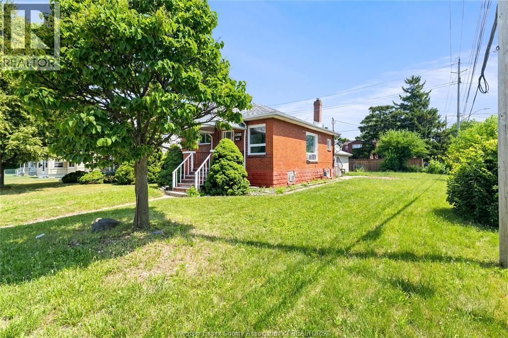 1396 Janette, Windsor, ON - Outdoor