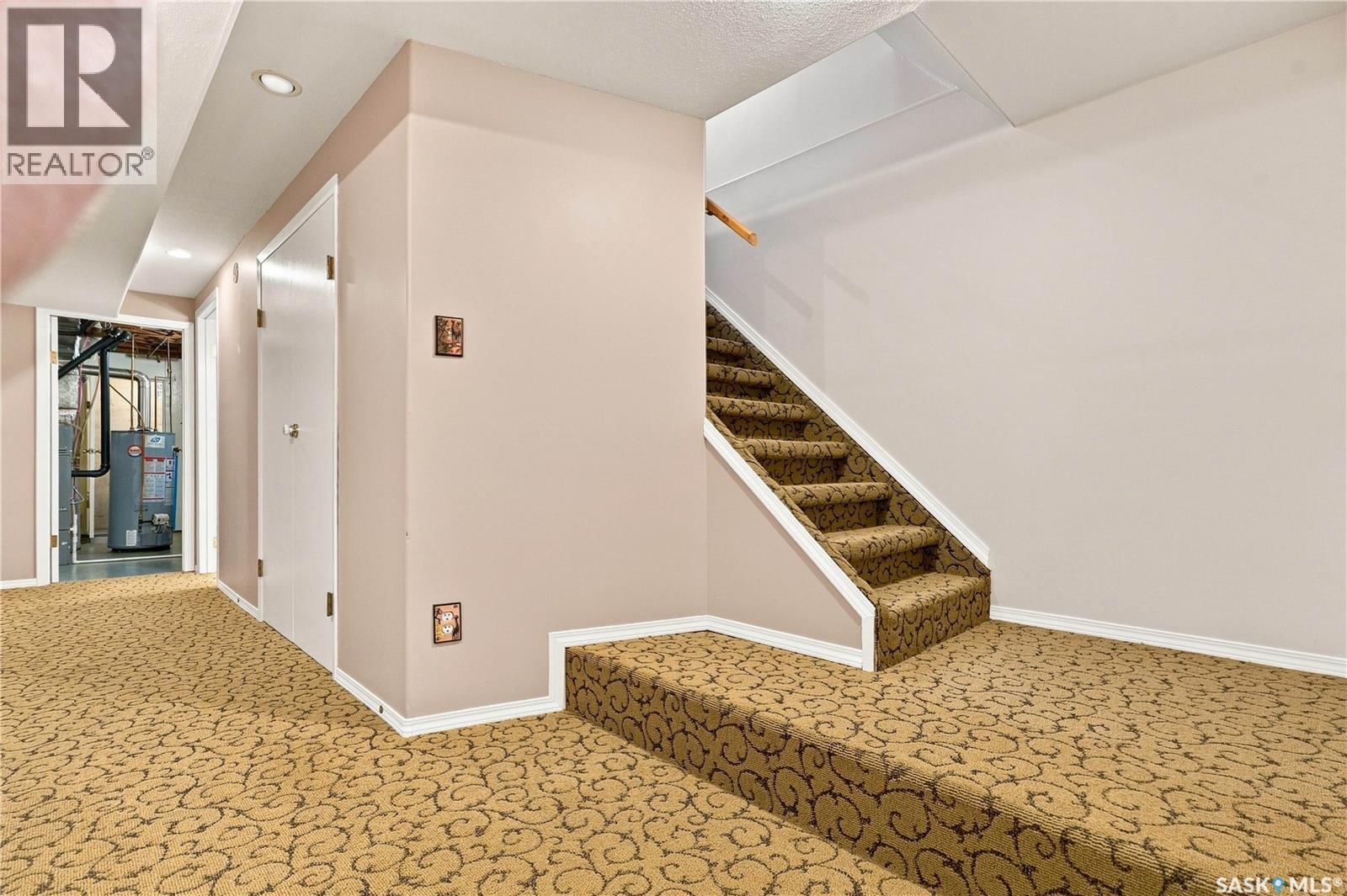 133 Lloyd Crescent, Saskatoon, SK - Indoor Photo Showing Other Room