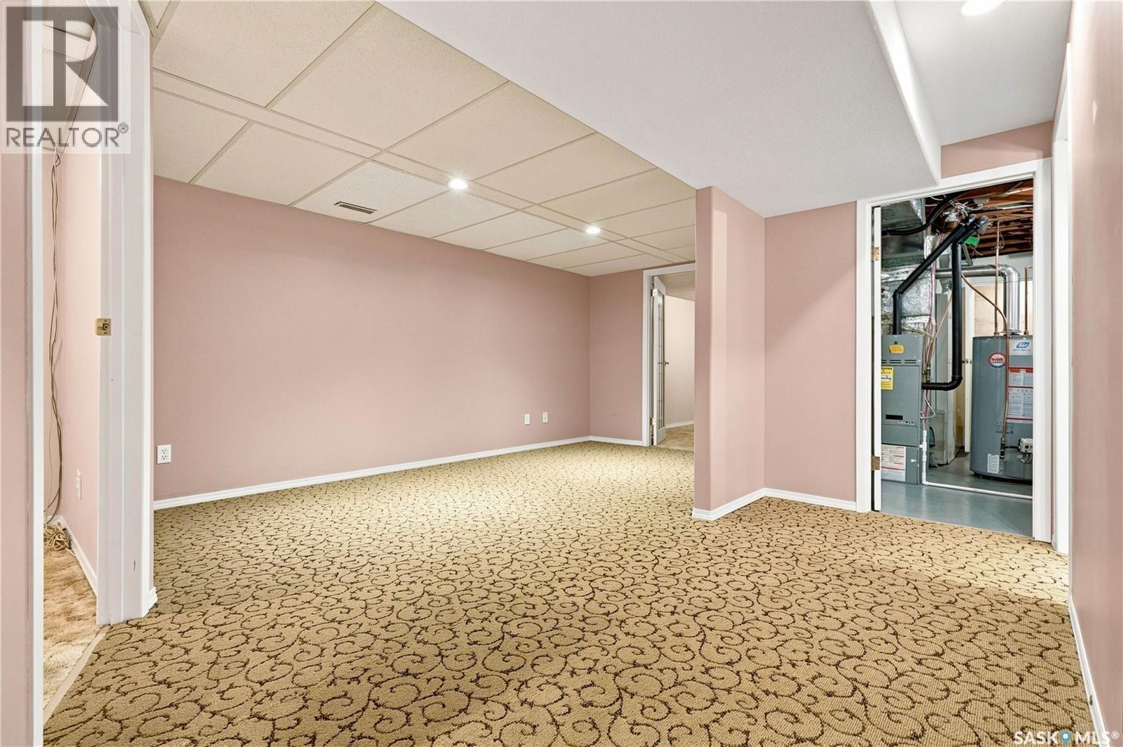133 Lloyd Crescent, Saskatoon, SK - Indoor Photo Showing Other Room