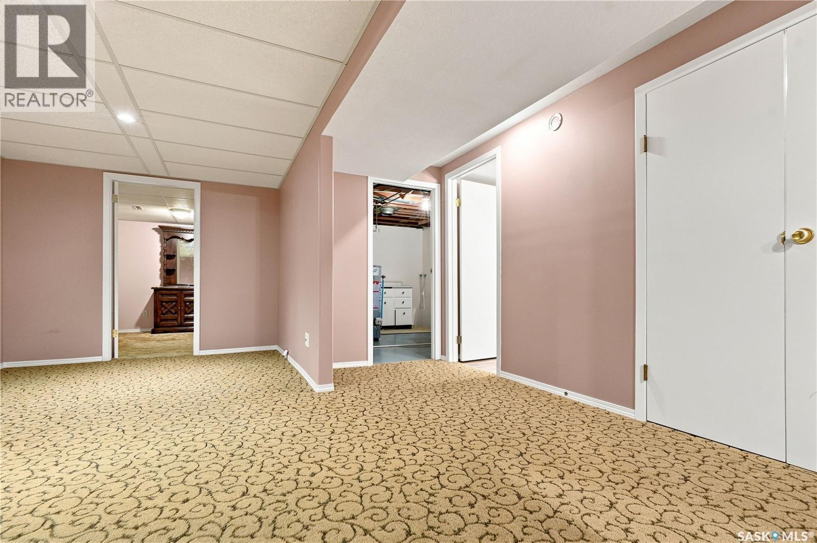 133 Lloyd Crescent, Saskatoon, SK - Indoor Photo Showing Other Room