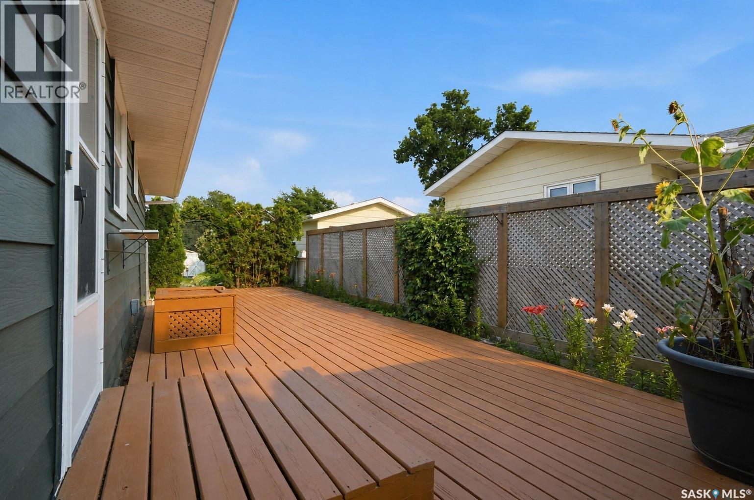 133 Lloyd Crescent, Saskatoon, SK - Outdoor With Deck Patio Veranda With Exterior