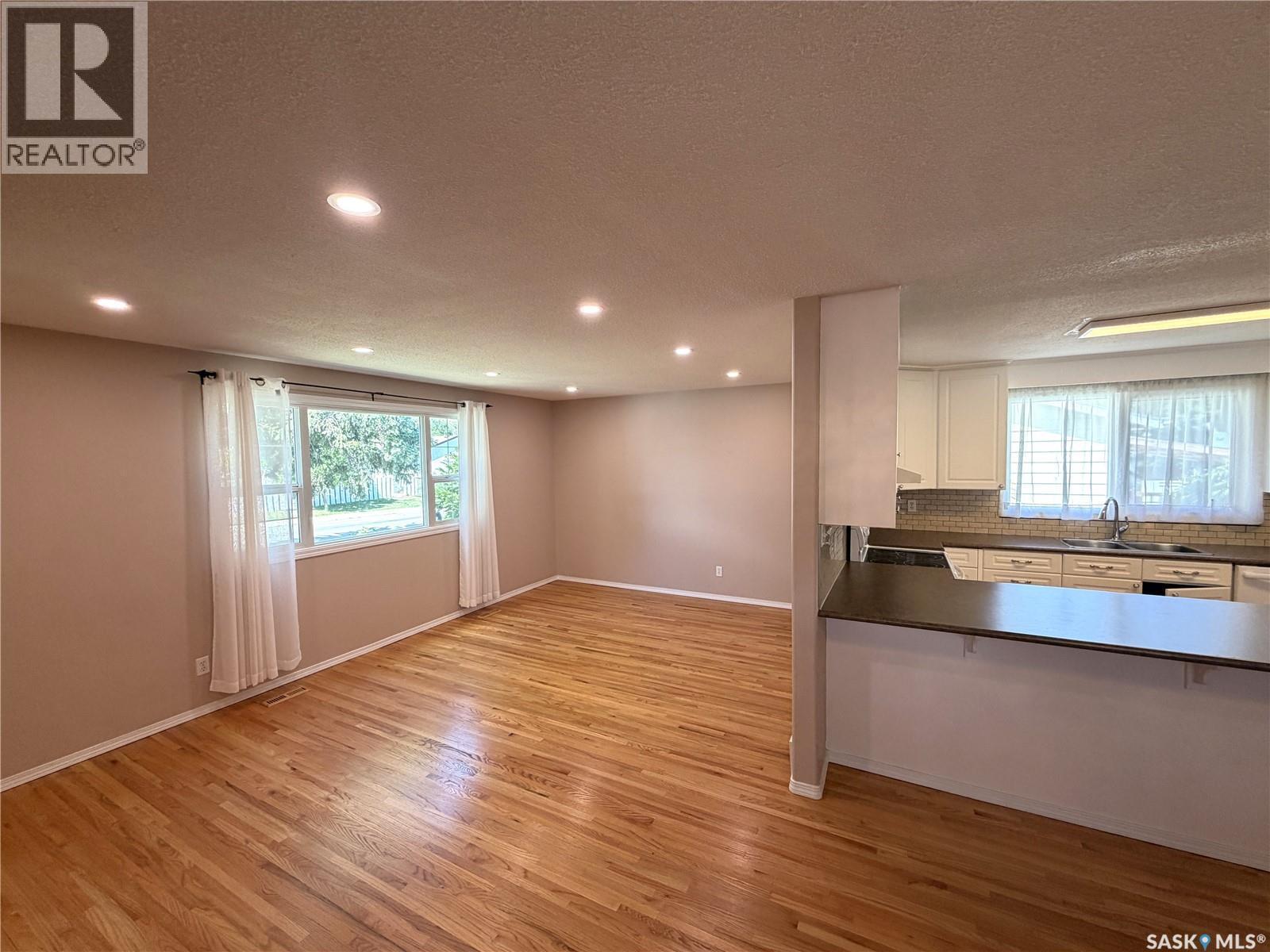 133 Lloyd Crescent, Saskatoon, SK - Indoor Photo Showing Other Room