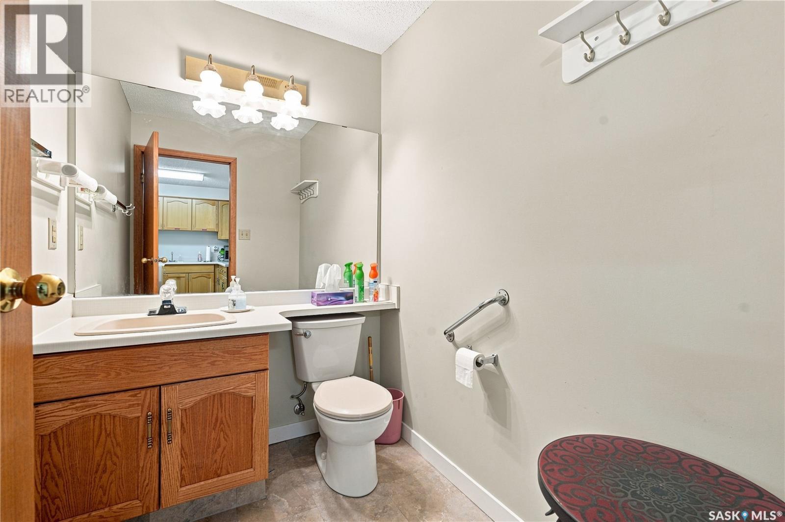 208 410 Main Street, Saskatoon, SK - Indoor Photo Showing Bathroom