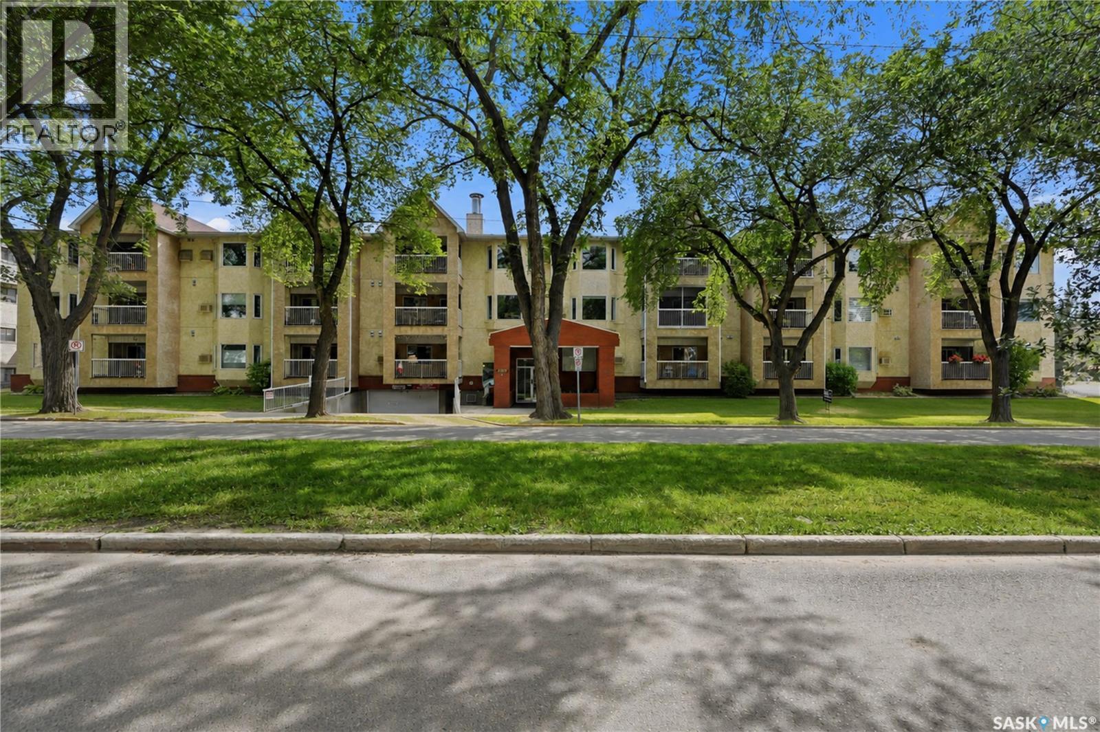 208 410 Main Street, Saskatoon, SK - Outdoor With Facade