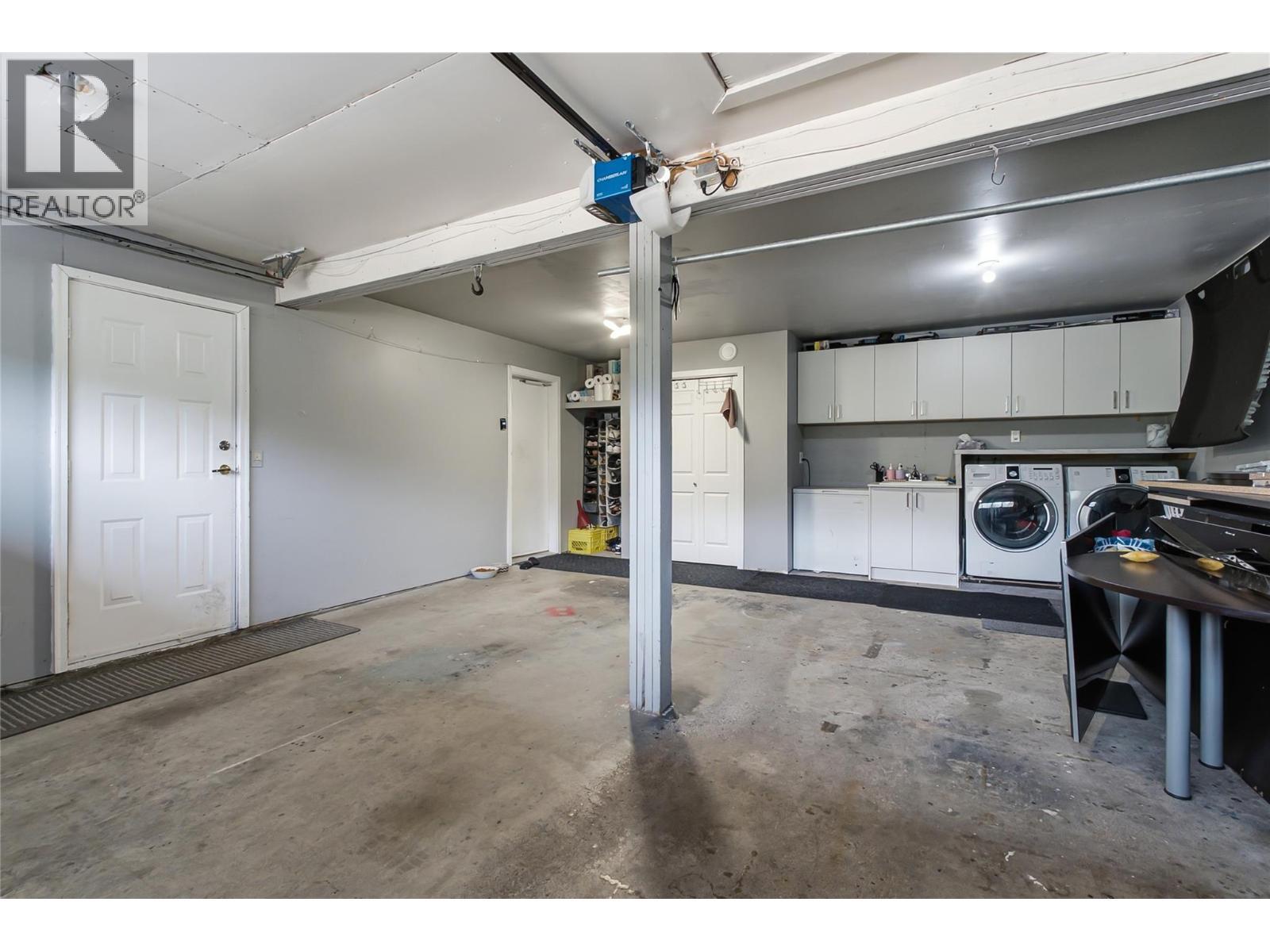 3140 Coventry Crescent, West Kelowna, BC - Indoor Photo Showing Garage