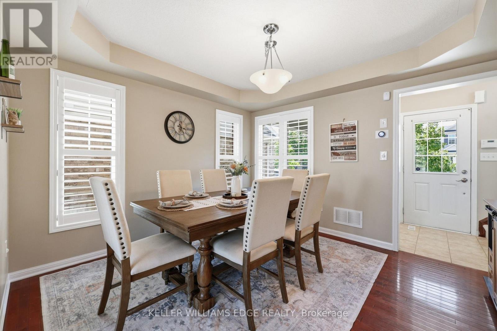 171 Chase Crescent, Waterloo, ON - Indoor Photo Showing Dining Room