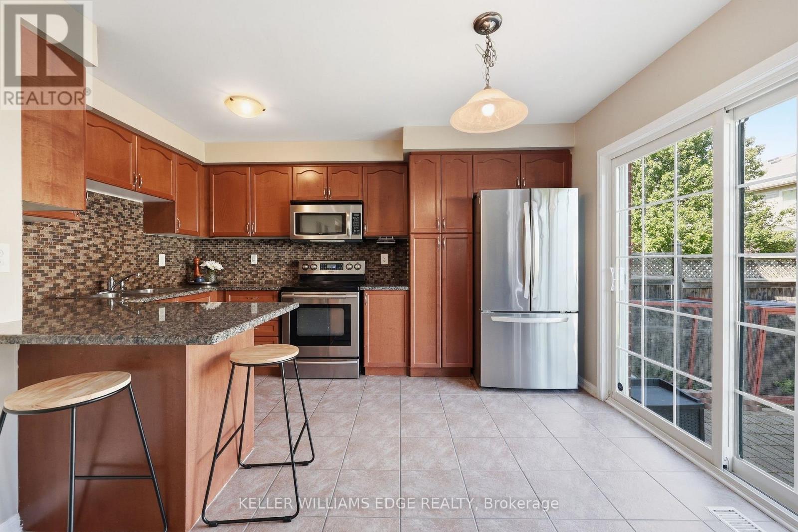 171 Chase Crescent, Waterloo, ON - Indoor Photo Showing Kitchen With Stainless Steel Kitchen