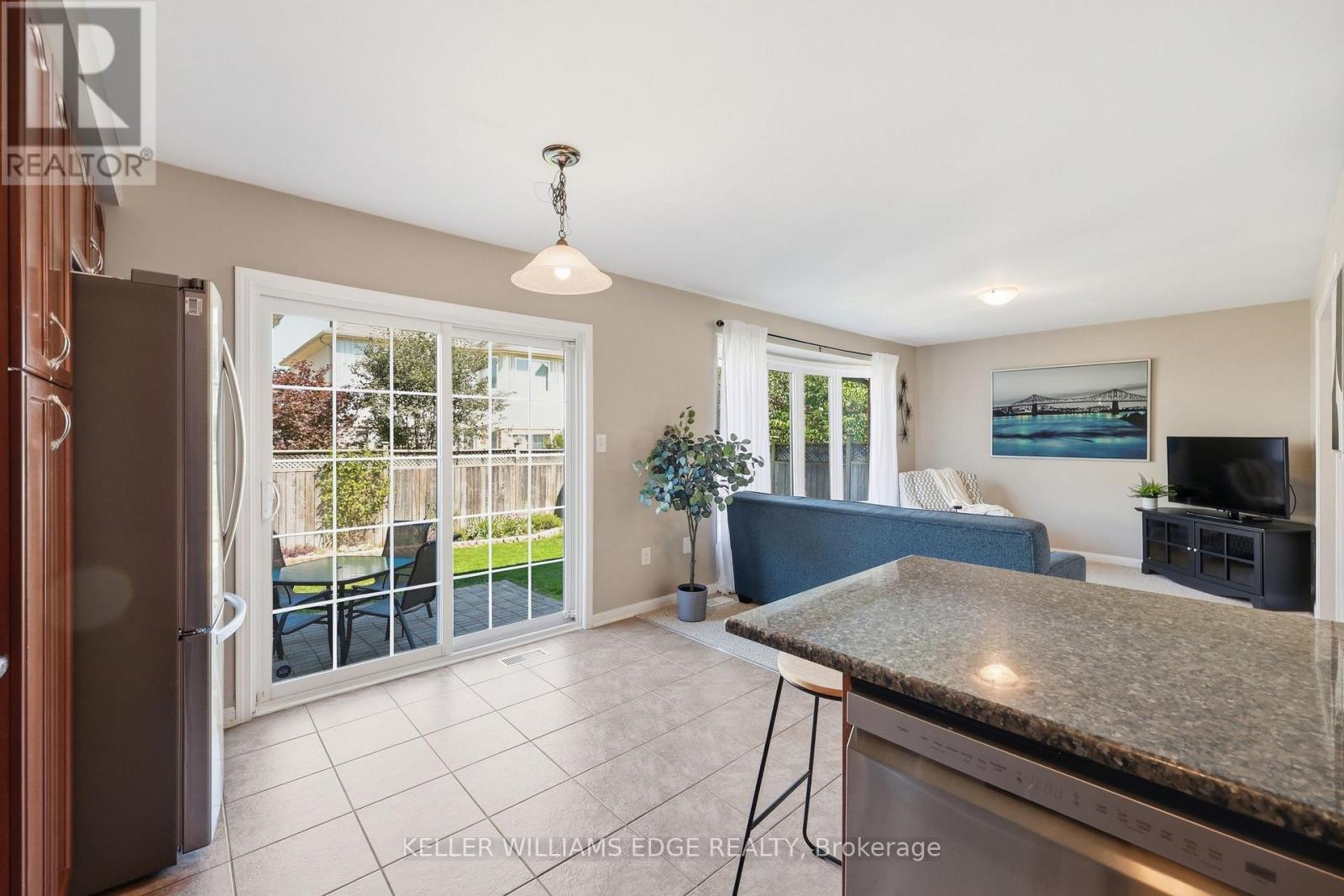 171 Chase Crescent, Waterloo, ON - Indoor Photo Showing Kitchen