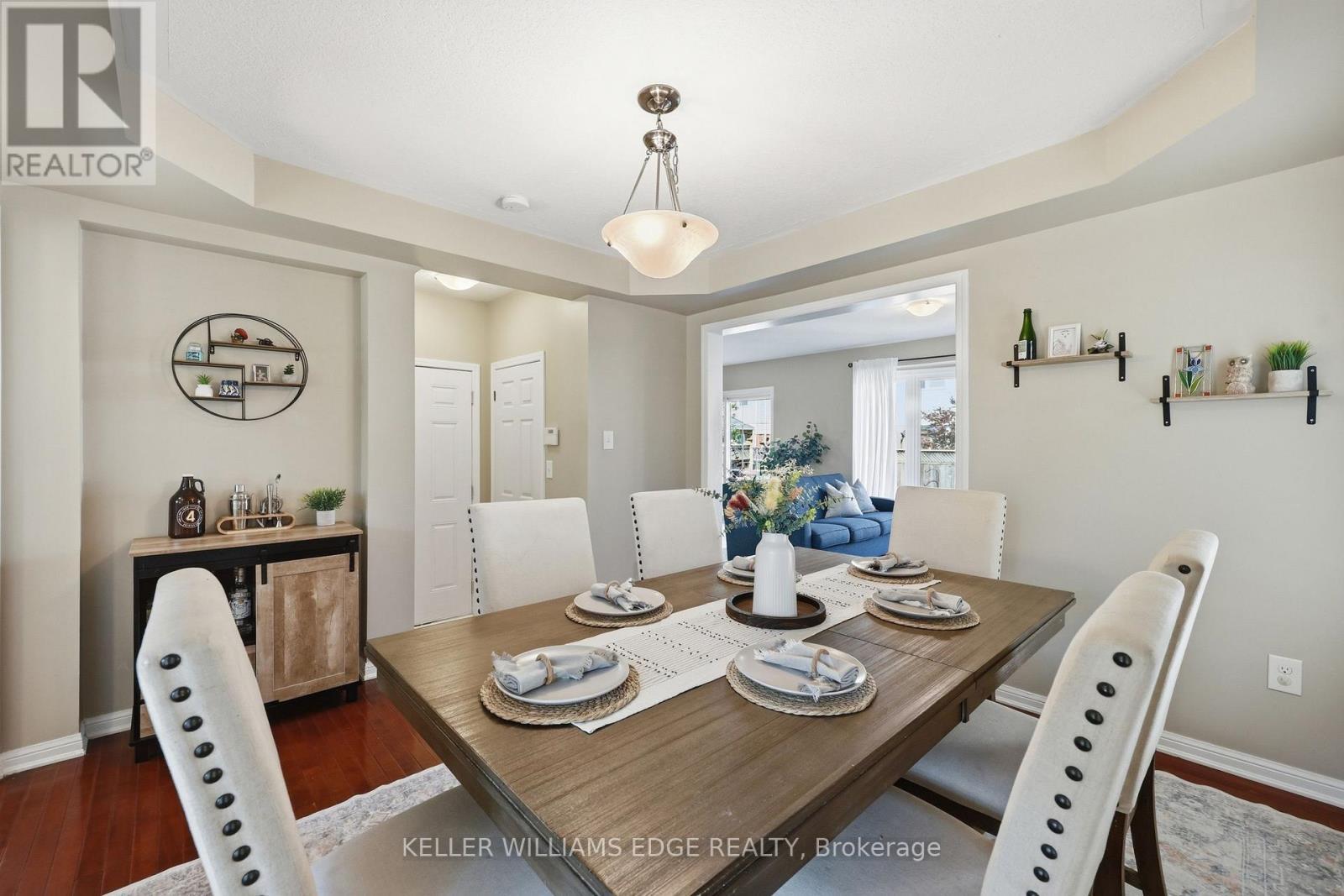 171 Chase Crescent, Waterloo, ON - Indoor Photo Showing Dining Room
