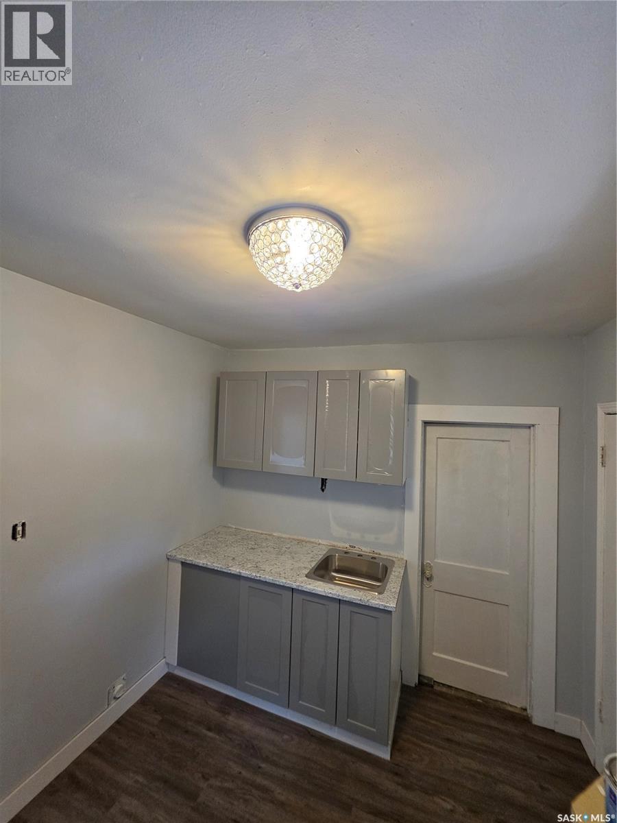 1525 Elphinstone Street, Regina, SK - Indoor Photo Showing Other Room