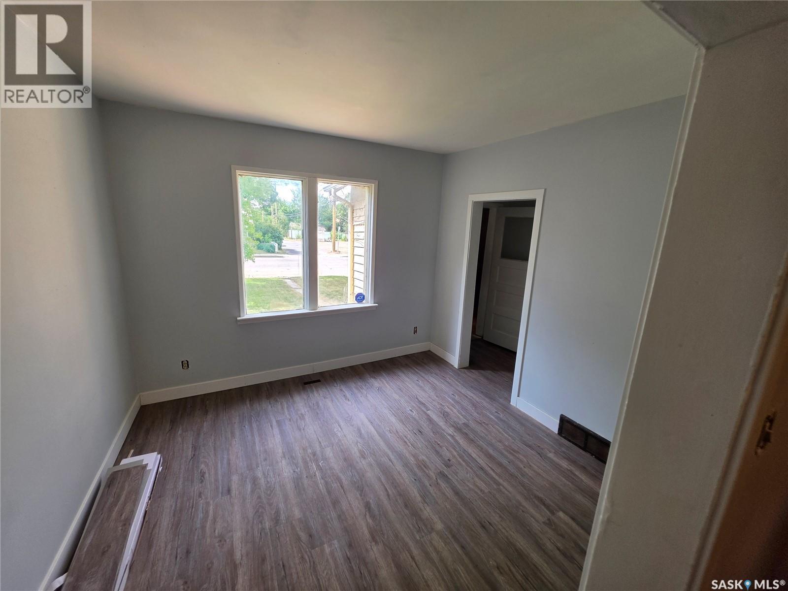 1525 Elphinstone Street, Regina, SK - Indoor Photo Showing Other Room